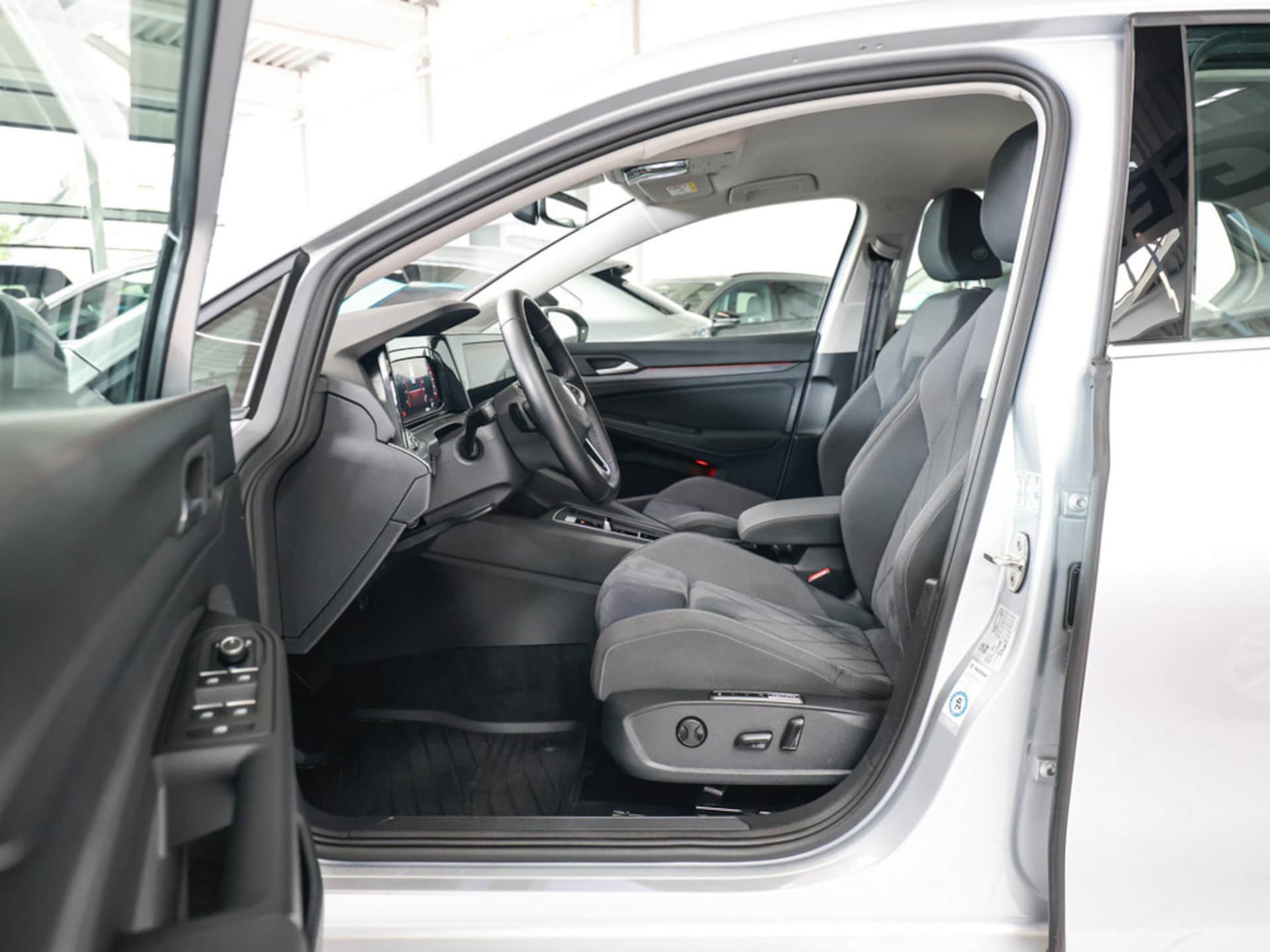 Volkswagen Golf Style