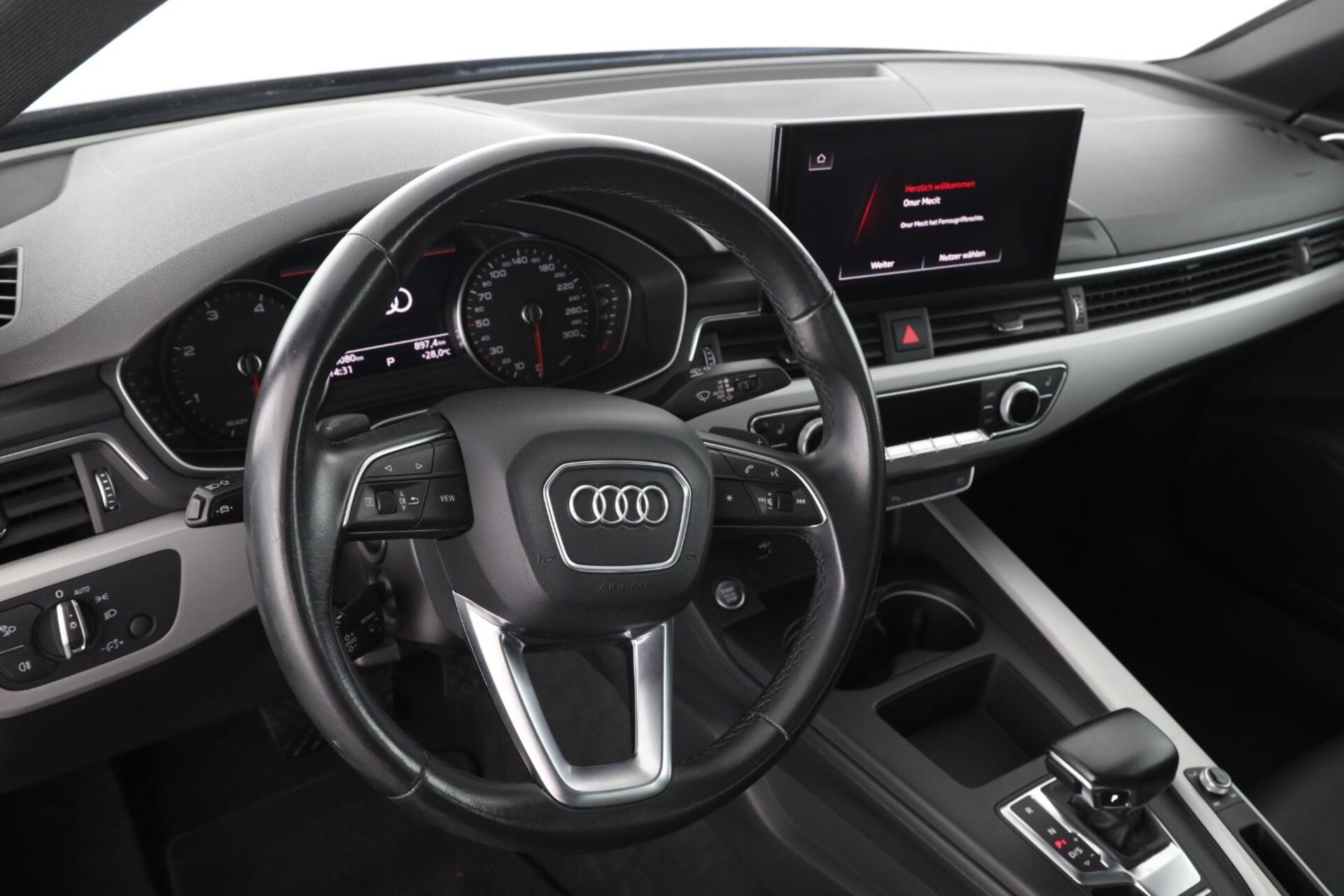 Audi A4 Limousine