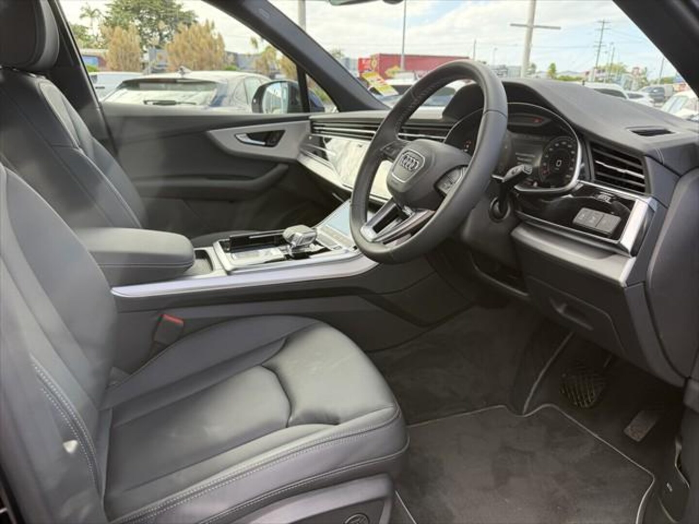 Image about Audi Q7 SUV TFSI quattro tiptronic