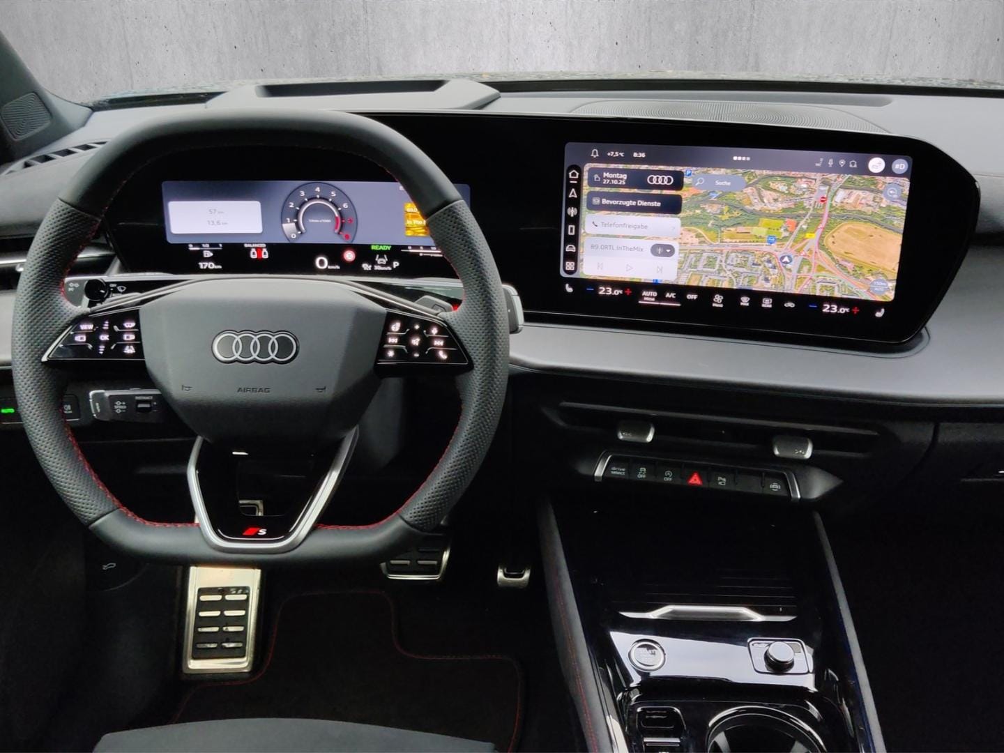 Bild über Audi Q3 SUV TFSI quattro 195 kW S tronic - für weitere Informationen kontaktieren Sie den Audi Partner
