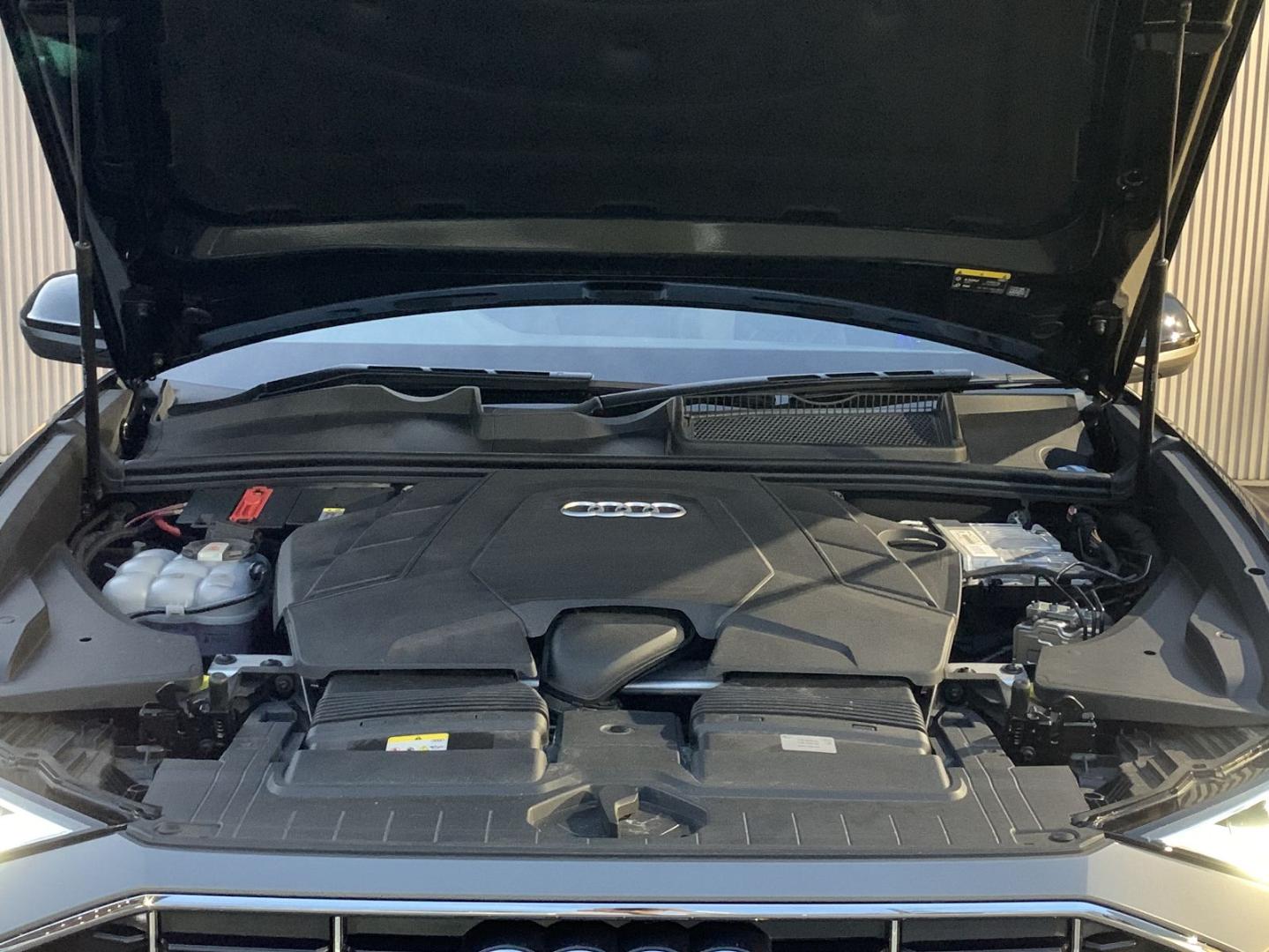 Image about Audi Q8 55 TFSI quattro S line 250(340) kW(PS) tiptronic