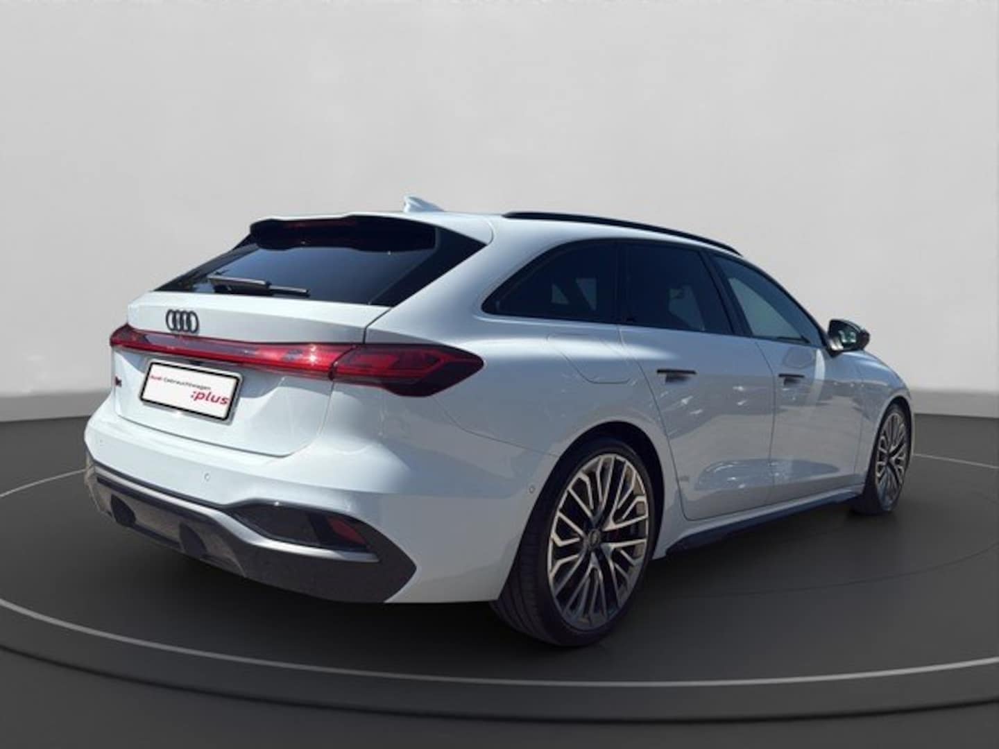 Bild über Audi A5 Avant TDI quattro 150 kW S tronic - für weitere Informationen kontaktieren Sie den Audi Partner