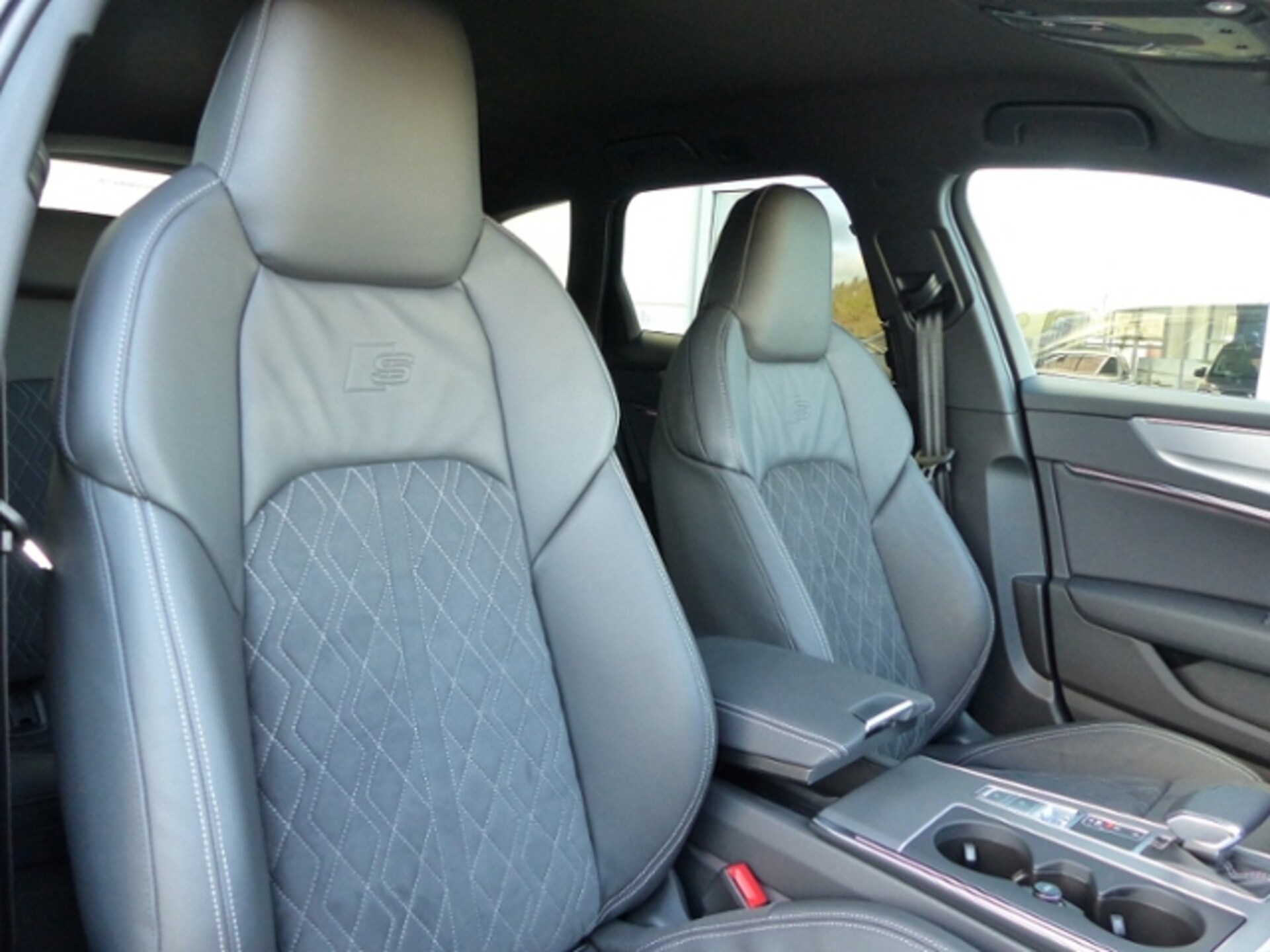 Audi S6 Avant