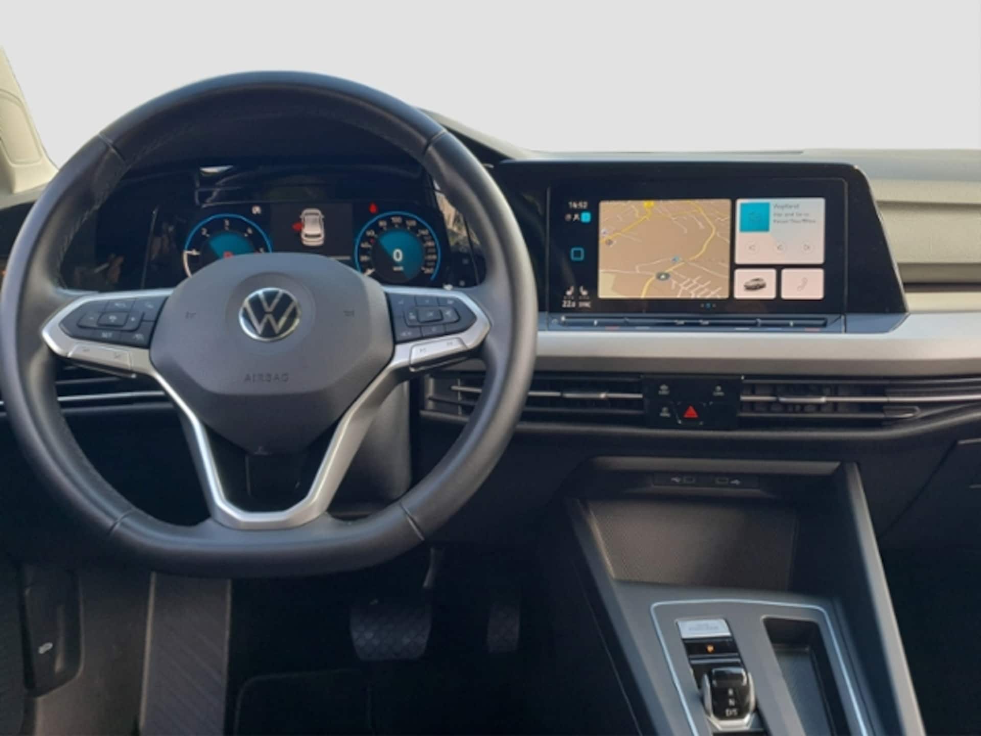 Volkswagen Golf Life