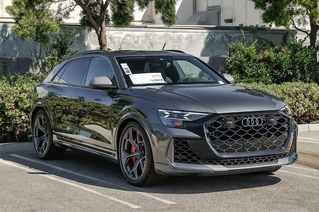 2026 Audi RS Q8 SUV performance