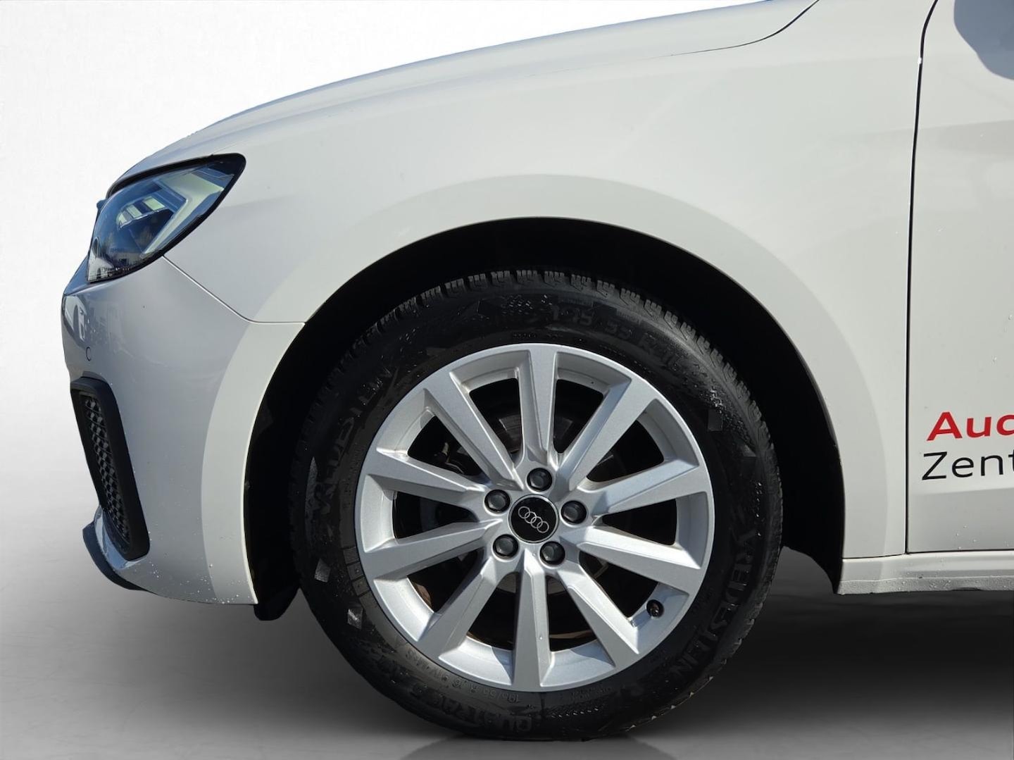 Bild über Audi A1 Sportback 25 TFSI S tronic - für weitere Informationen kontaktieren Sie den Audi Partner