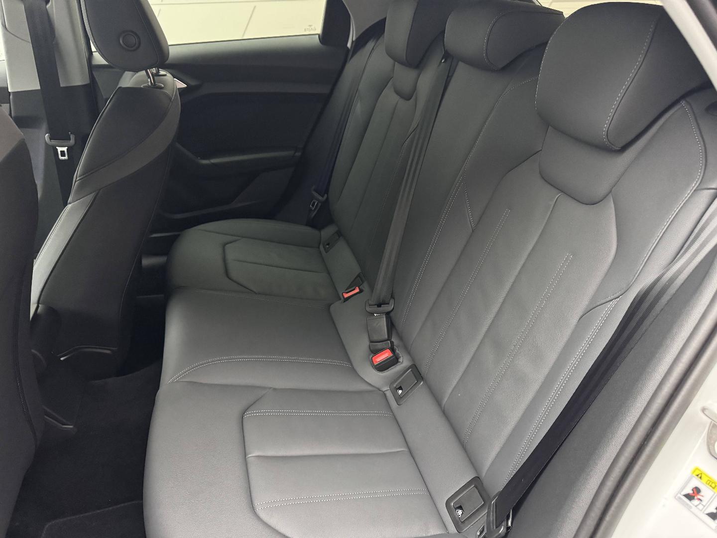 Image about Audi A1 allstreet Design Luxe 30 TFSI 81 kW (110 ch) S tronic