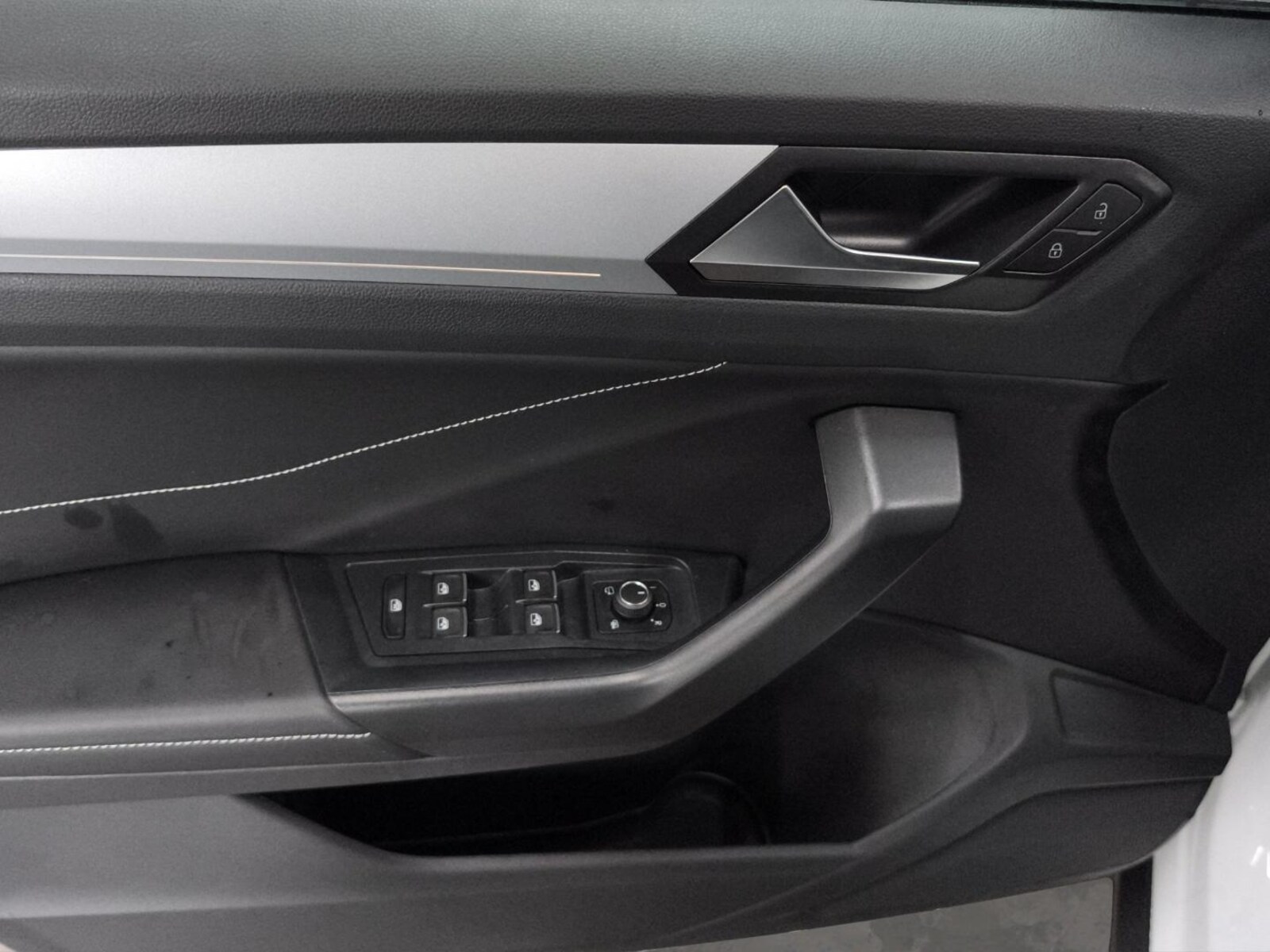 Volkswagen T-Roc – Bild 12