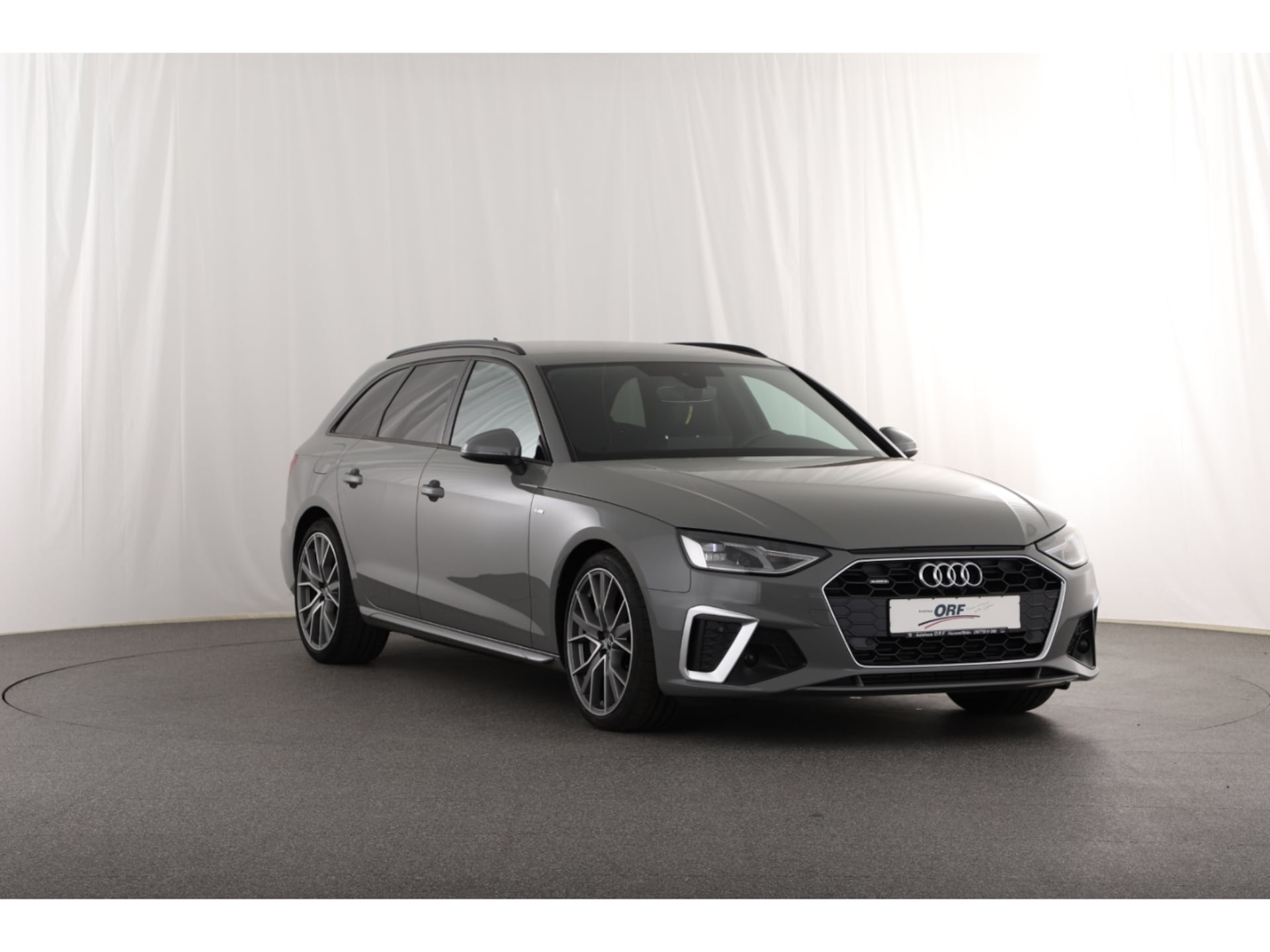 Audi A4 Avant S line