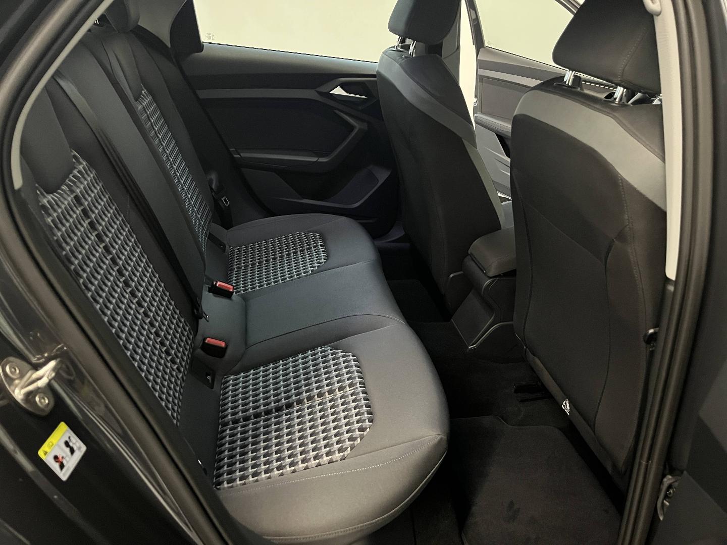 Image about Audi A1 Sportback Design 30 TFSI 85 kW (116 ch) 6 vitesses