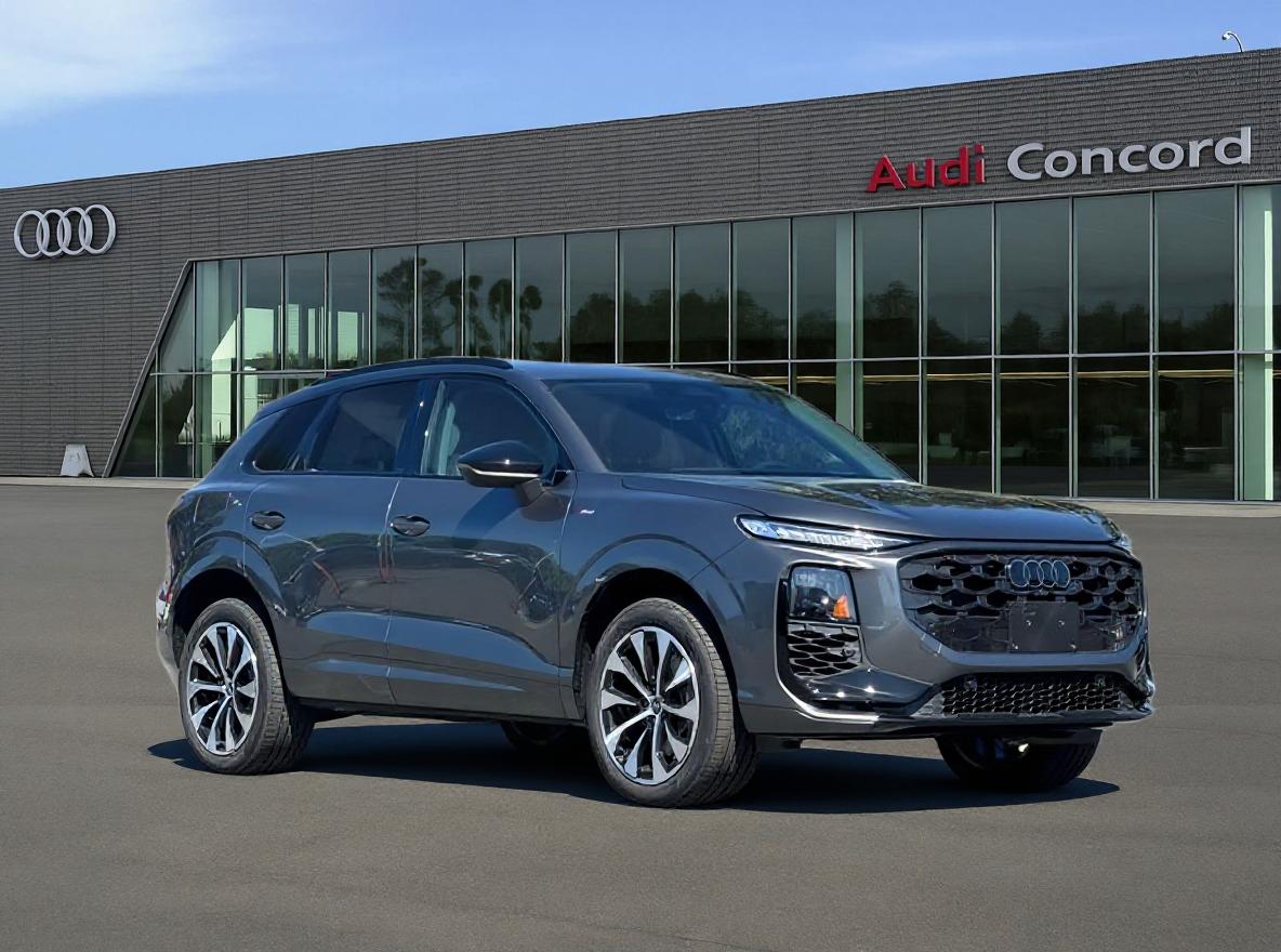 2026 Audi Q3 S line quattro's photo