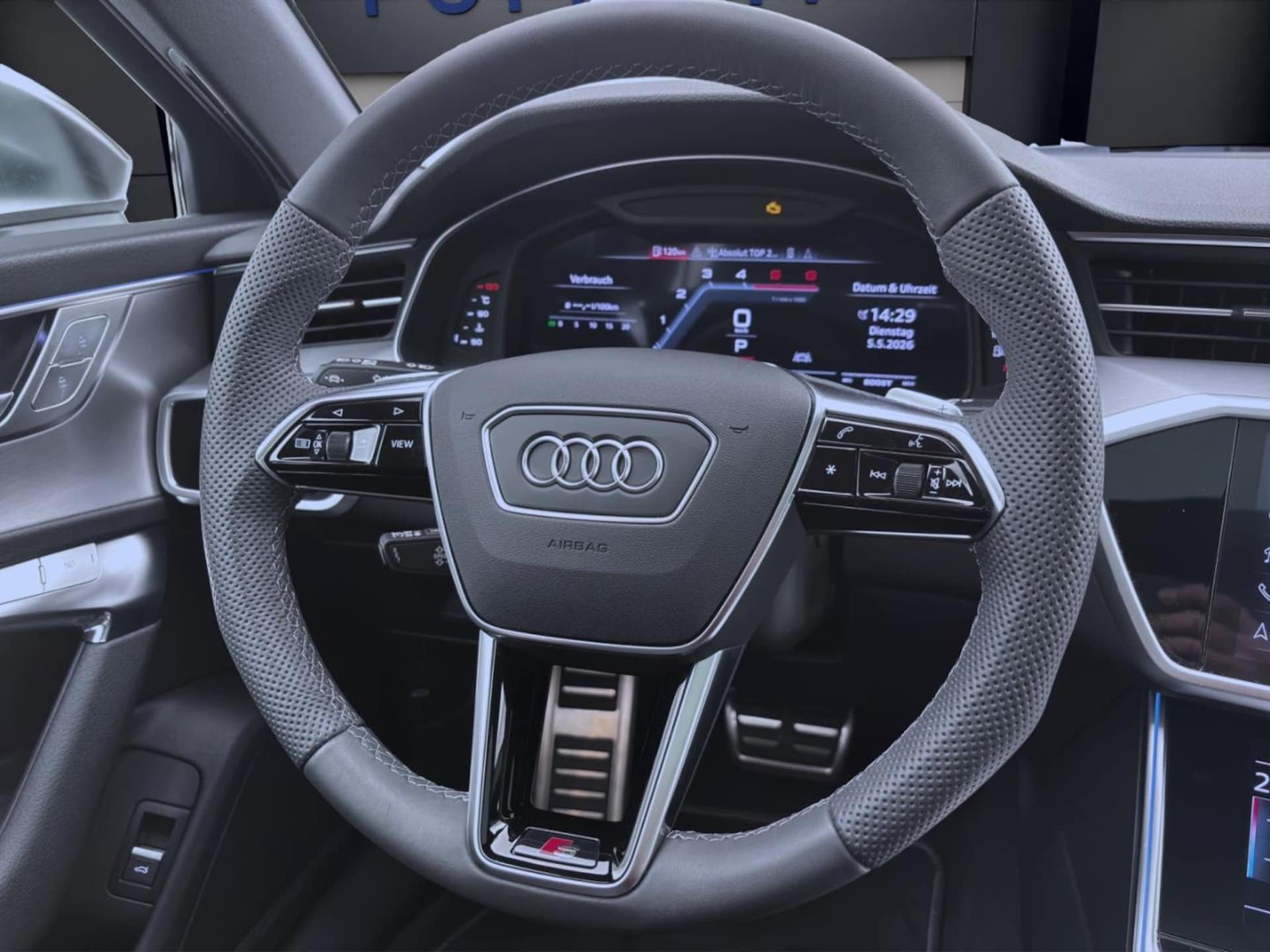Audi S6 Avant