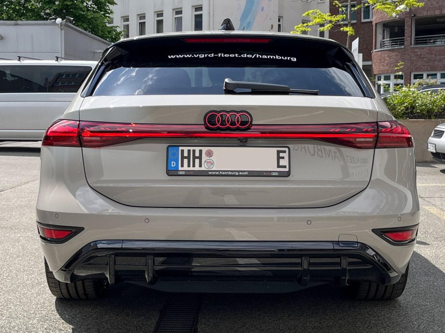 Bild über Audi A6 Avant e-tron S line business e-tron performance 270 kW - für weitere Informationen kontaktieren Sie den Audi Partner