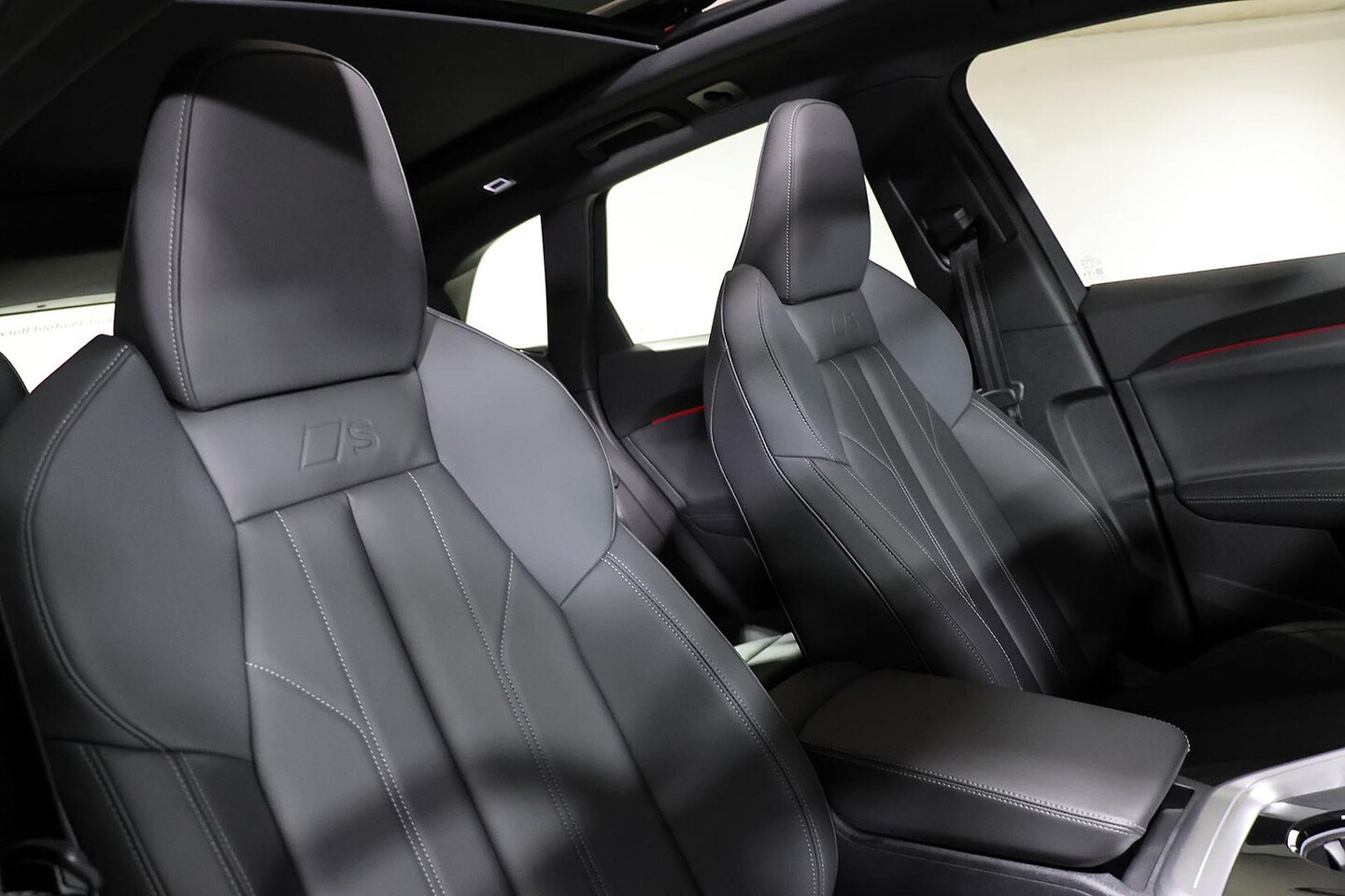 Image about Audi Q5 SUV TDI quattro 150 kW sport