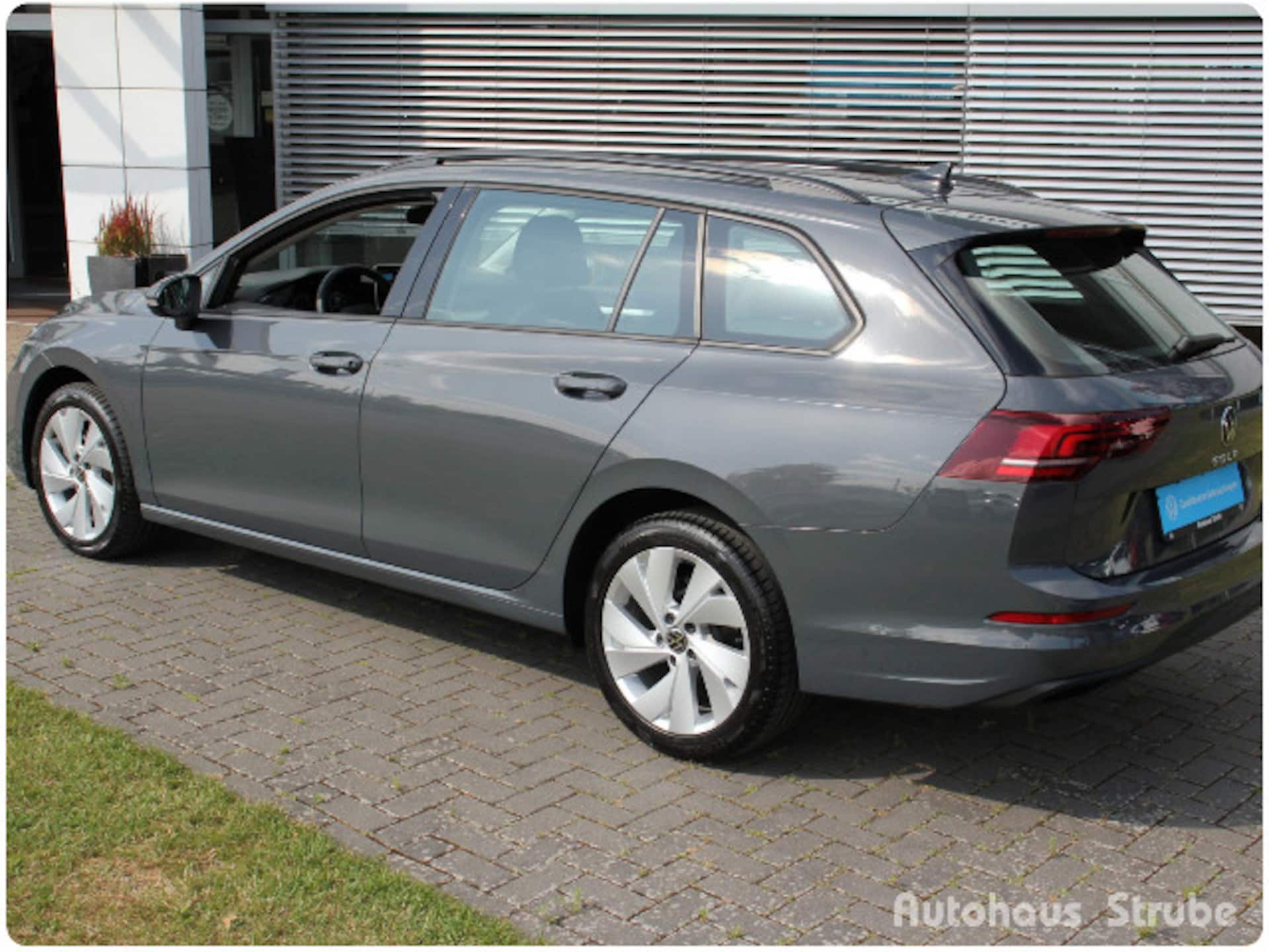 Volkswagen Golf Variant Life