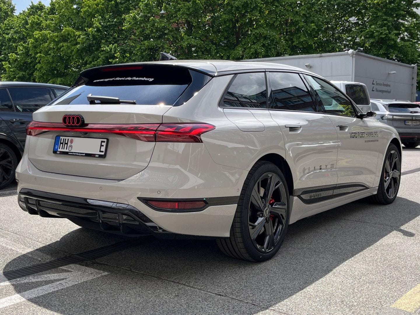 Bild über Audi A6 Avant e-tron S line business e-tron performance 270 kW - für weitere Informationen kontaktieren Sie den Audi Partner