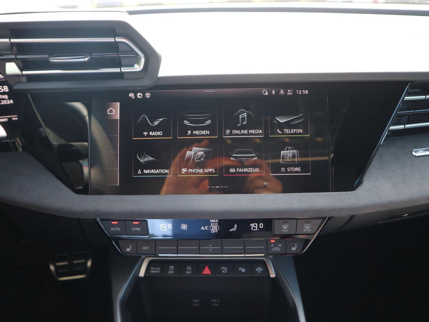 Image about Audi S3 Sportback TFSI quattro S tronic