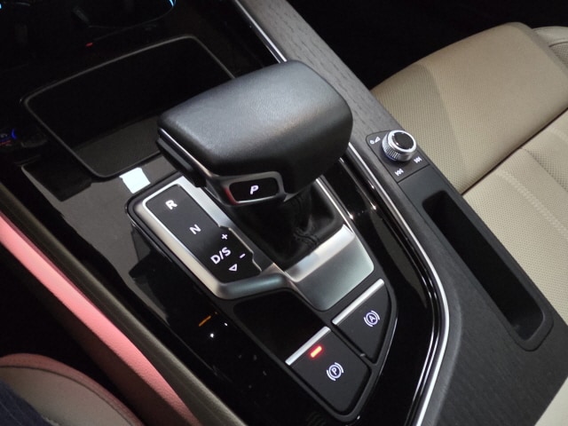 Audi A4 40 TFSI Premium 150 204 kW hp S tronic 10