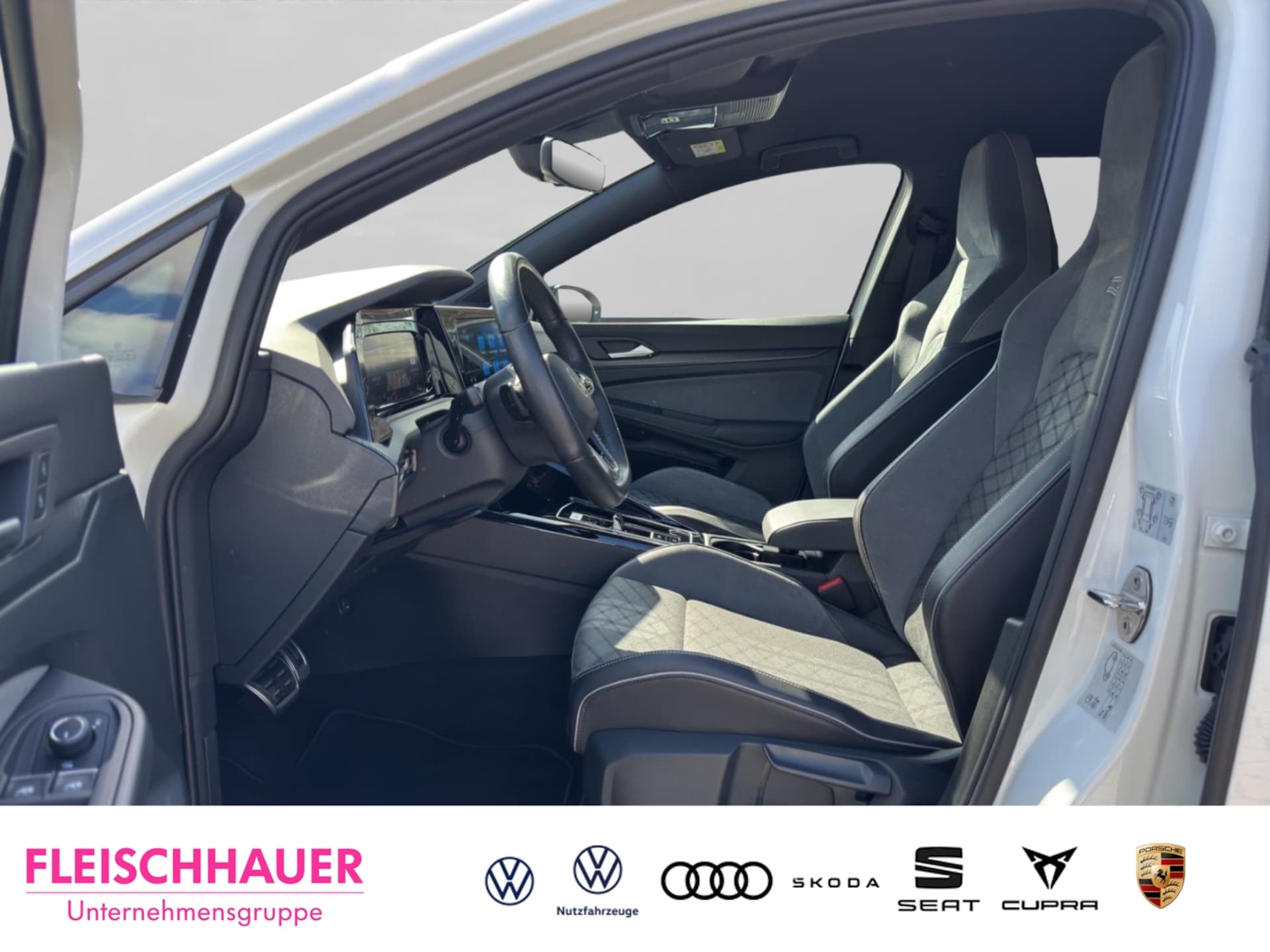 Volkswagen Golf R-Line
