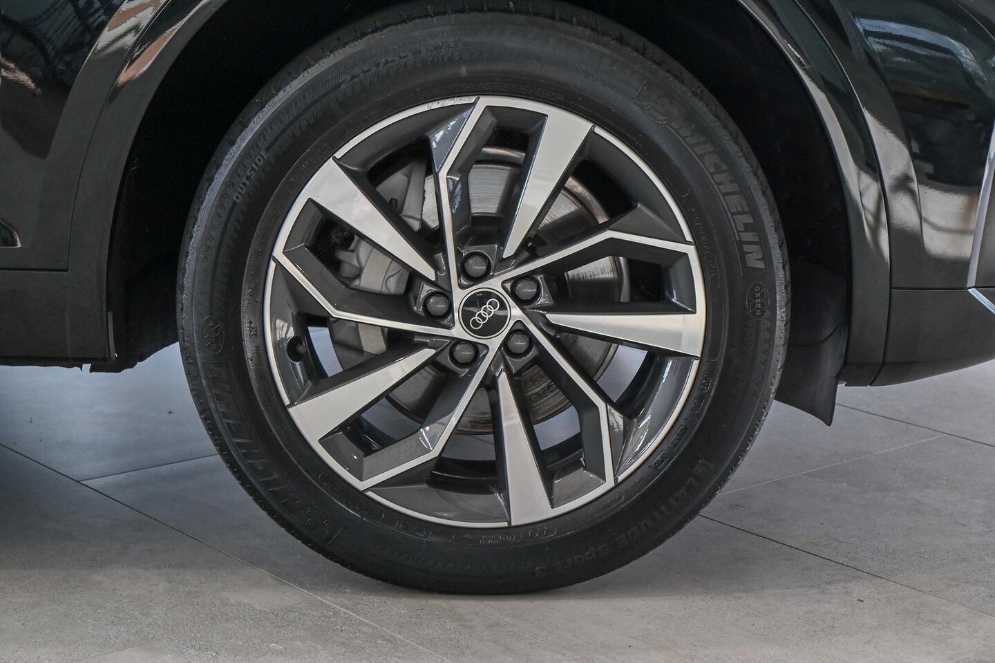 Image about Audi Q5 40 TDI quattro S tronic