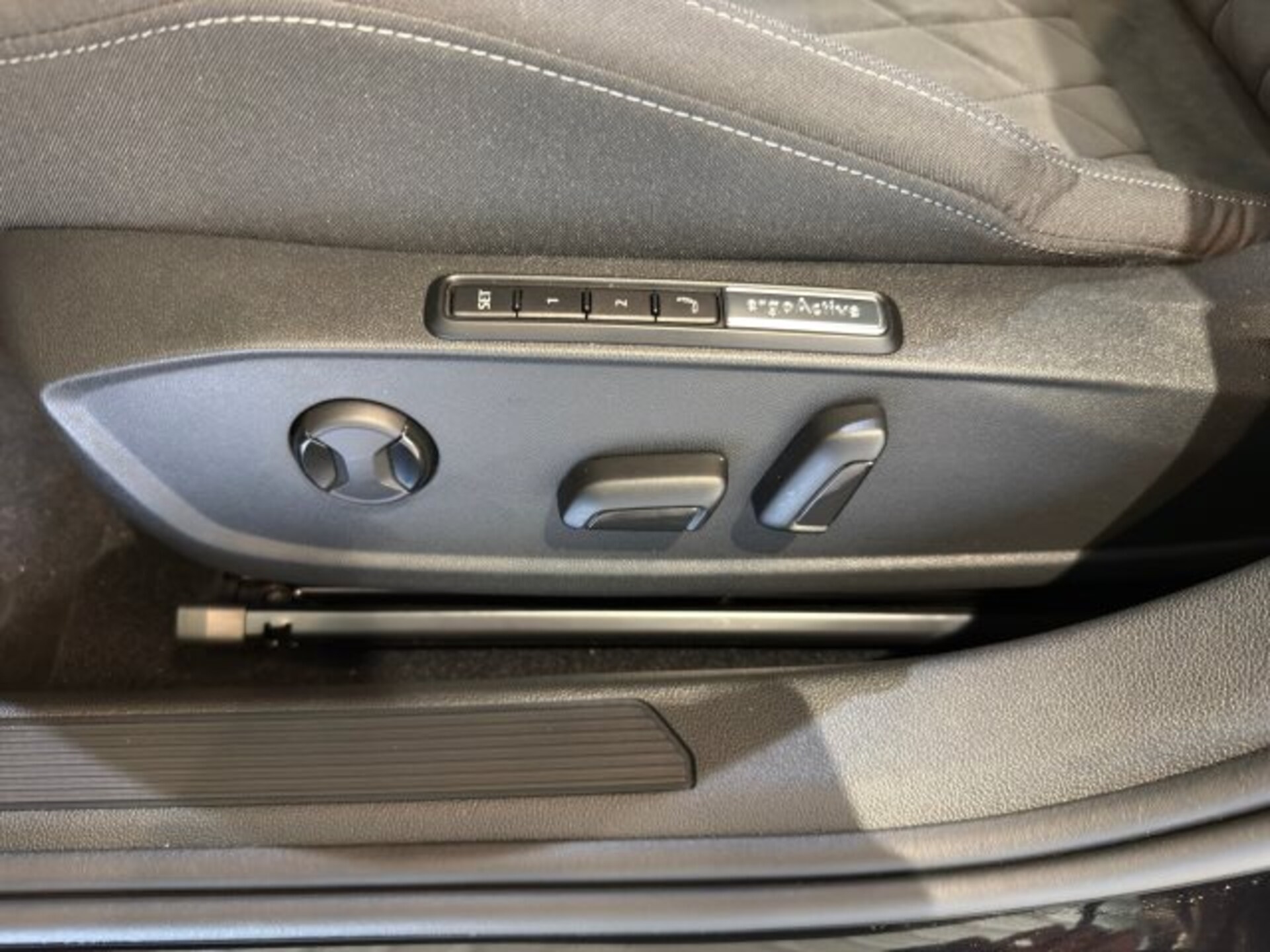 Volkswagen Golf Style