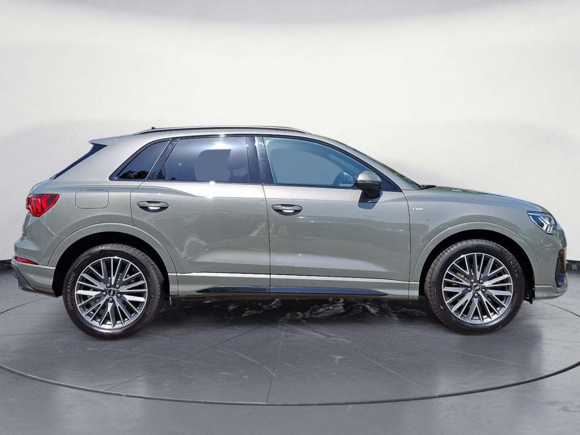 Audi Q3 SUV S line
