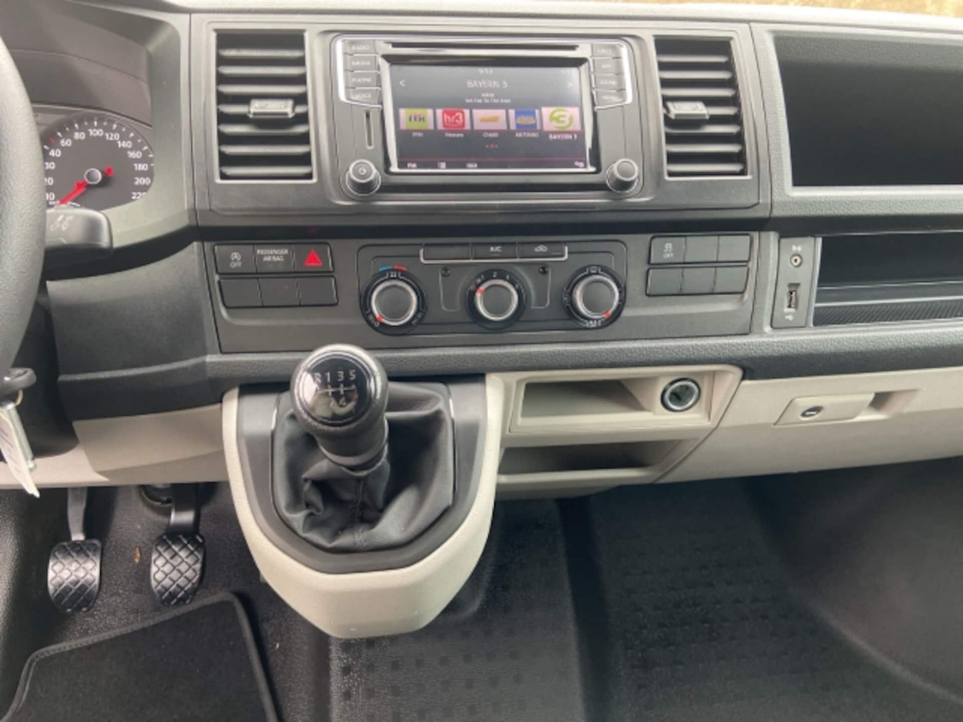 Volkswagen T6 Transporter Kasten kurzer Radstand