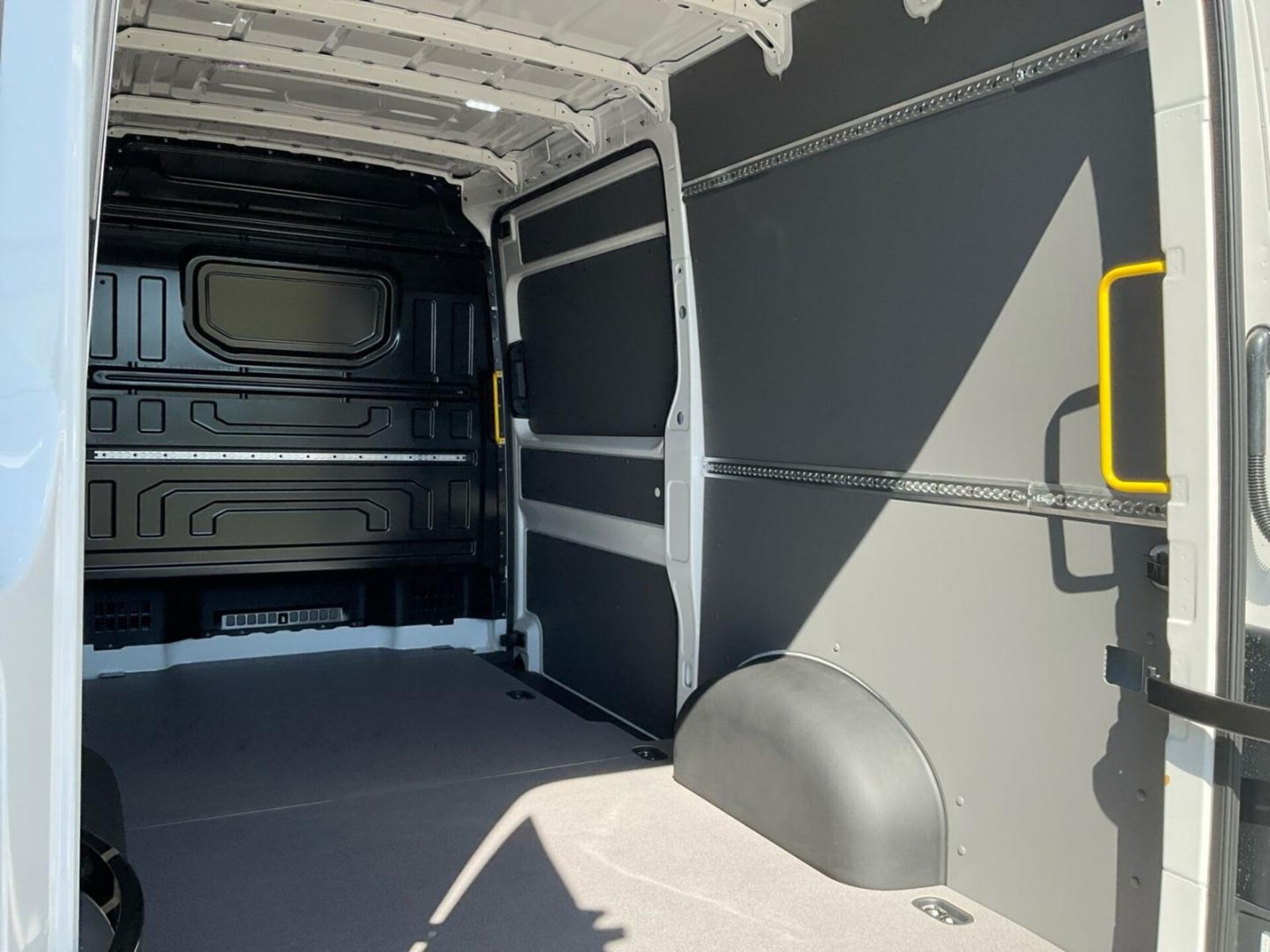 Volkswagen Crafter Kasten mittlerer Radstand