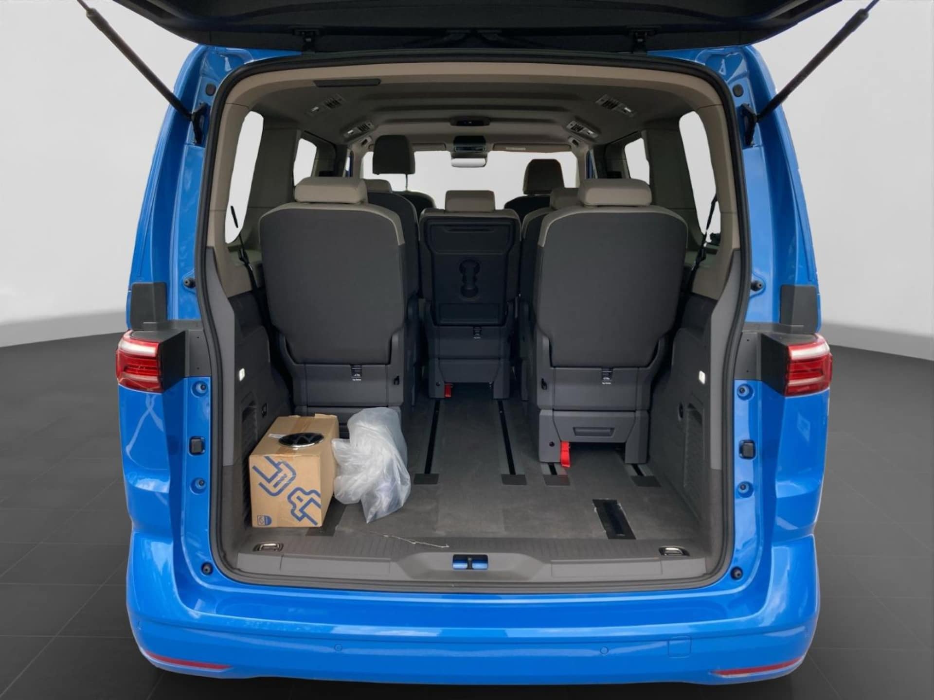 Volkswagen Multivan Langversion Basis-Modell
