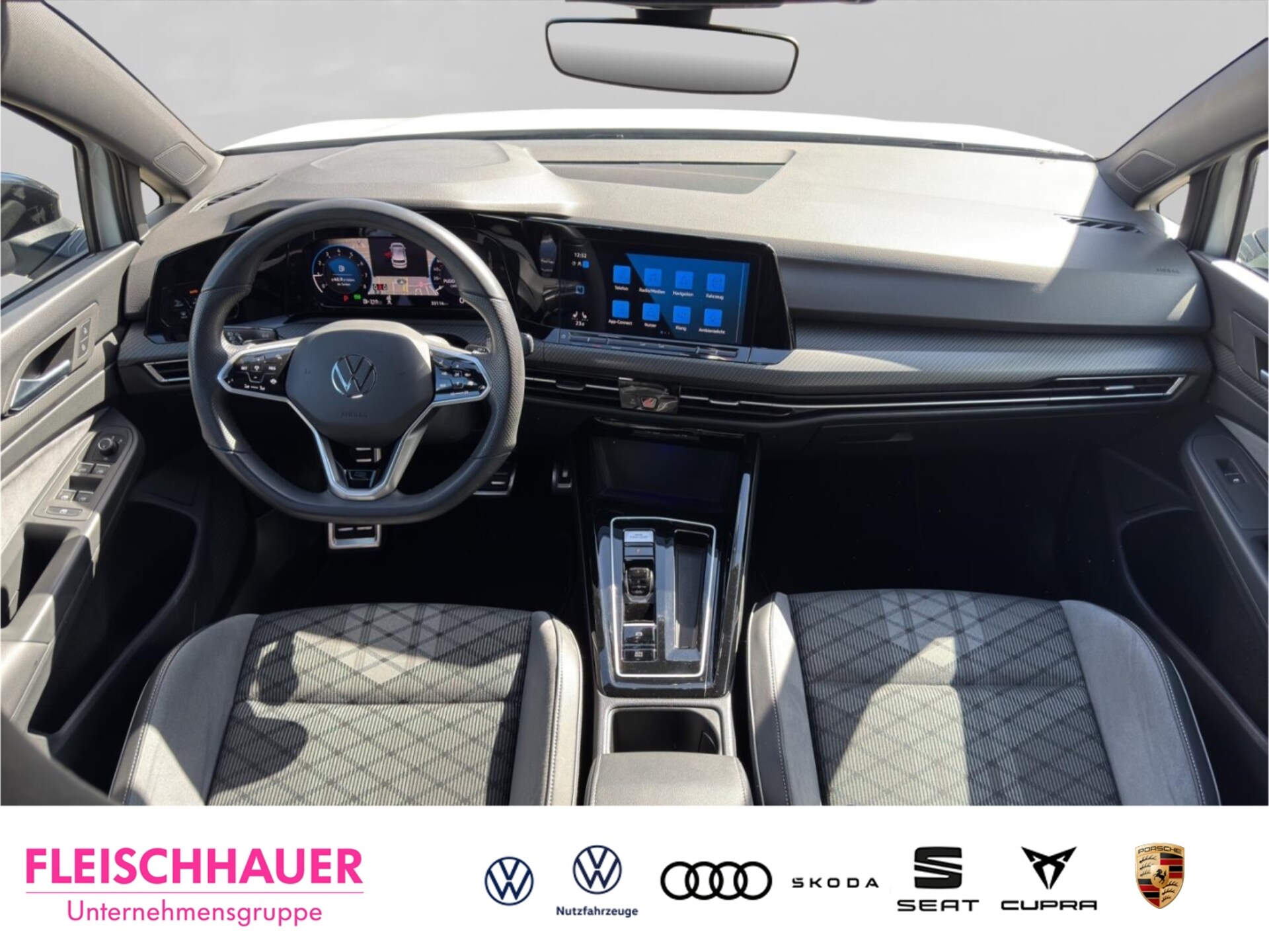 Volkswagen Golf R-Line