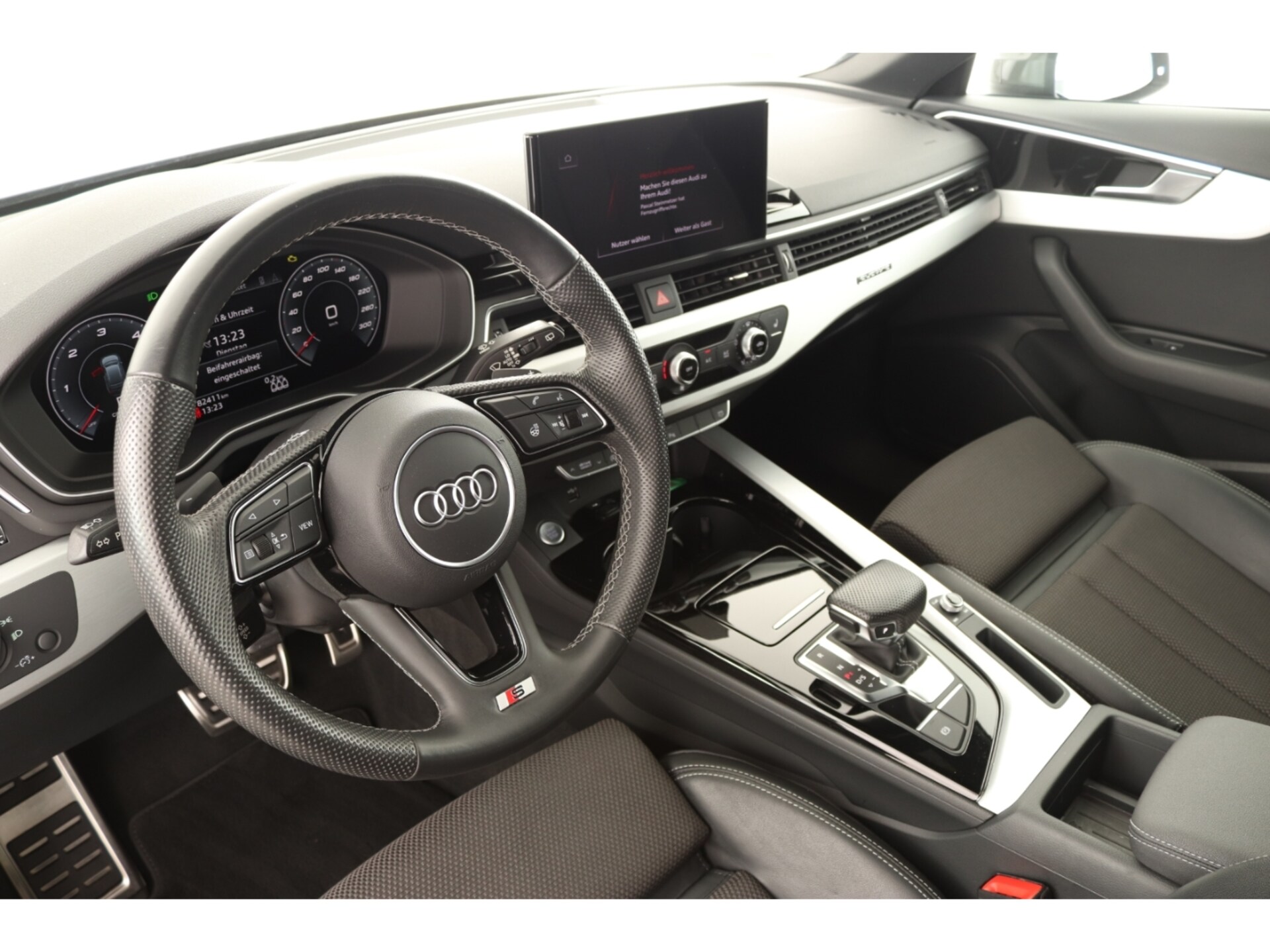 Audi A4 Avant S line