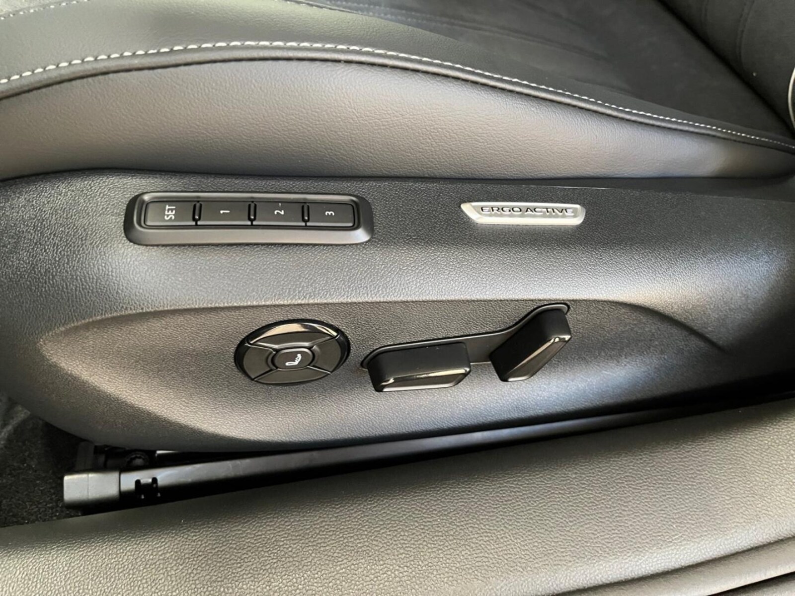Volkswagen Passat – Bild 17