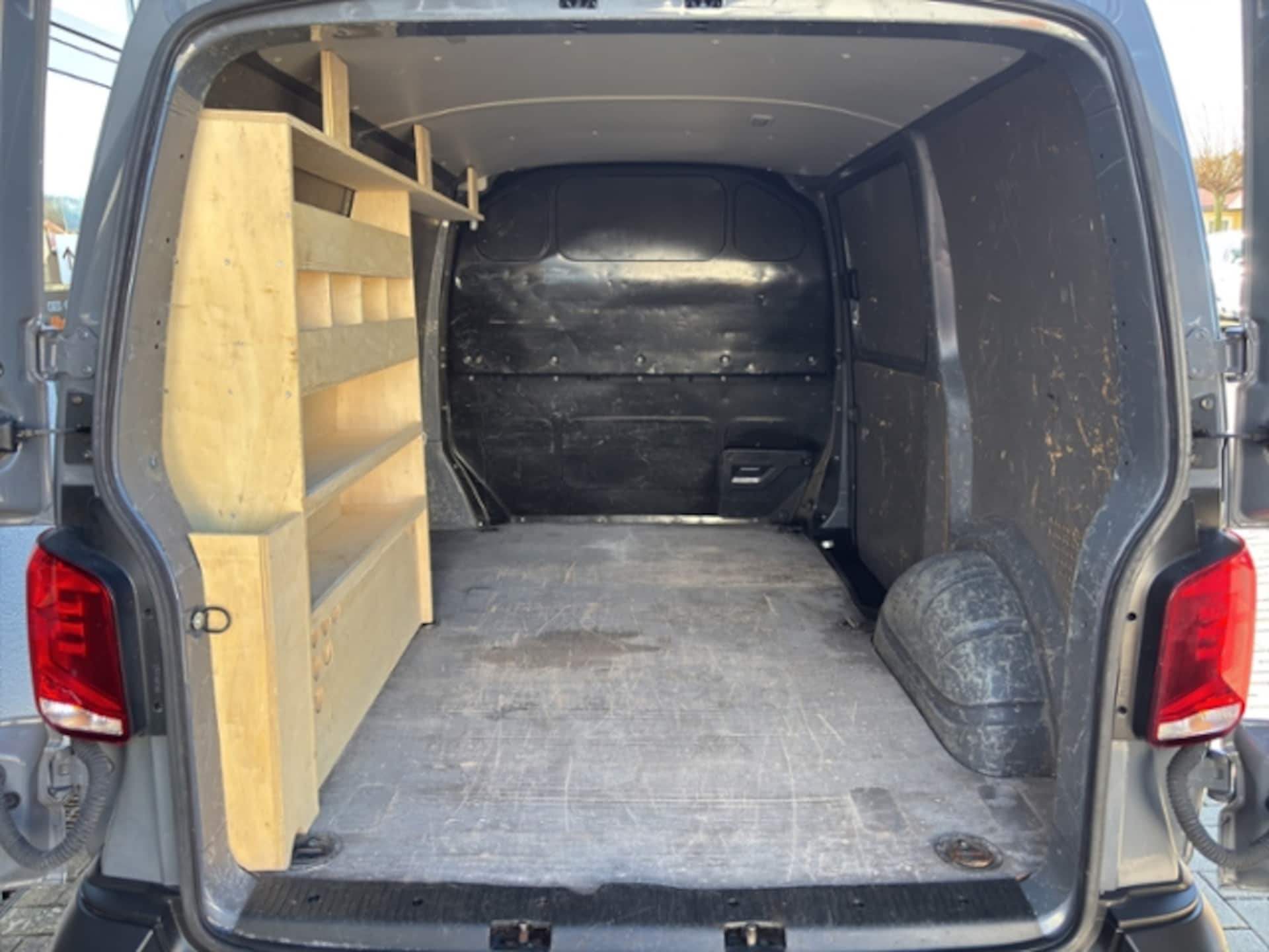 Volkswagen T6.1 Transporter Kasten kurzer Radstand