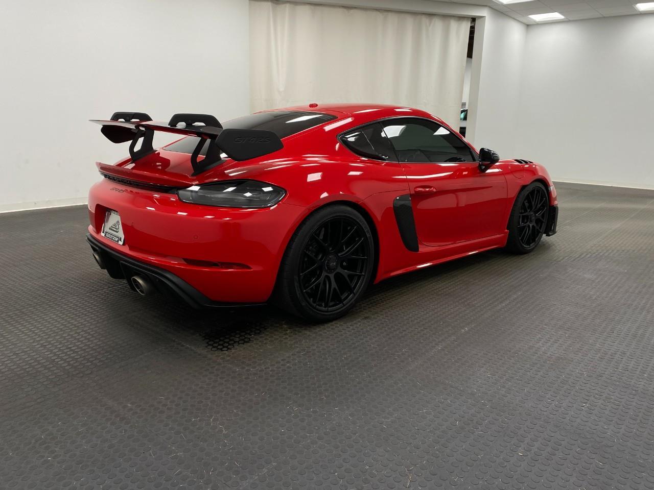 2025 Porsche 718 GT4 RS - Photo 11