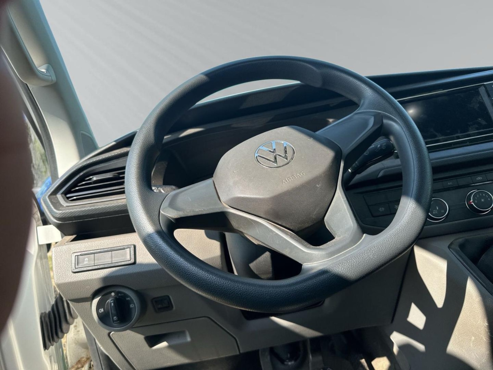 Volkswagen T6.1 Transporter Pritschenwagen Einzelkabine – Bild 12