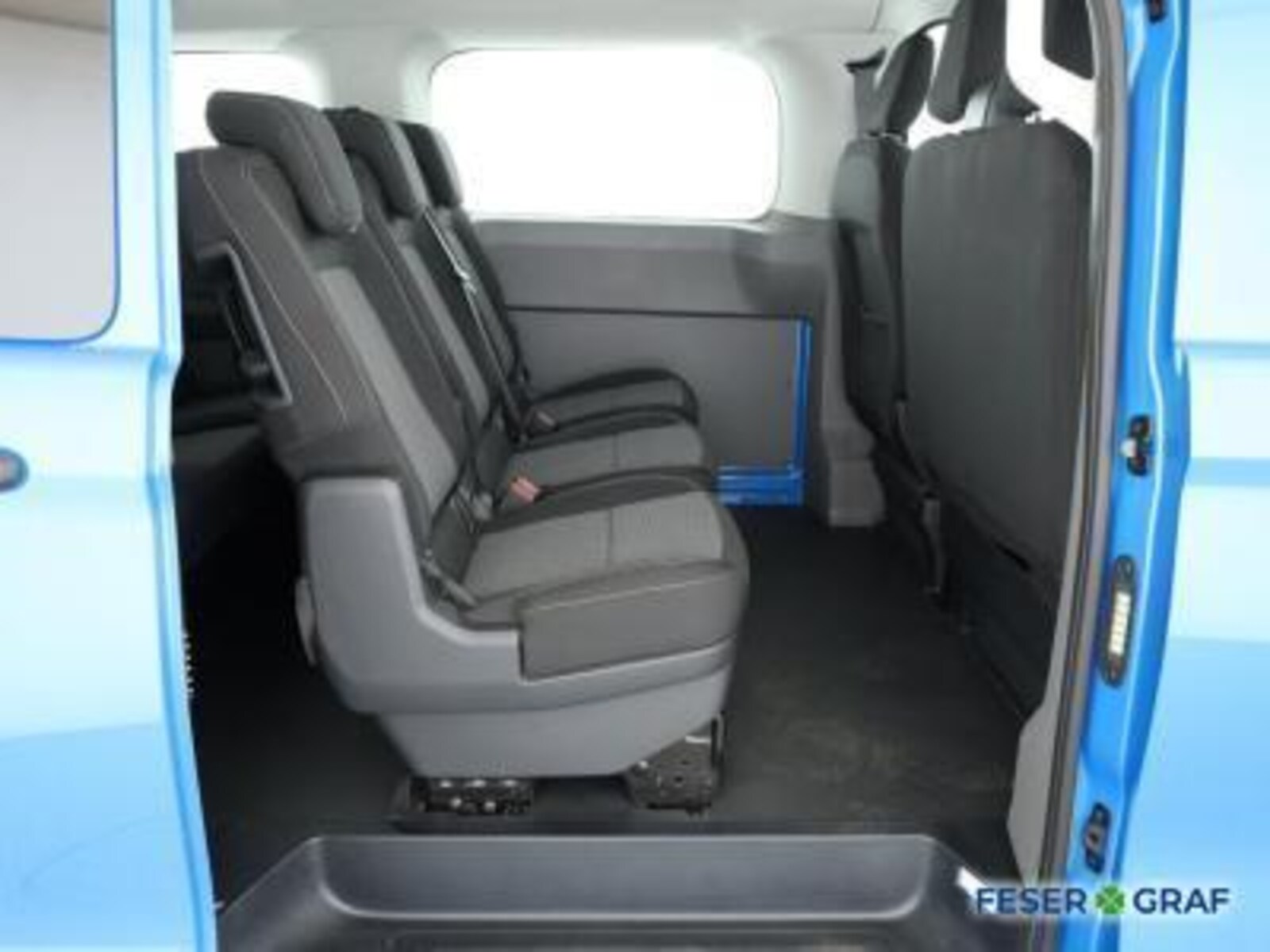 Volkswagen Transporter Kombi kurzer Radstand – Bild 5
