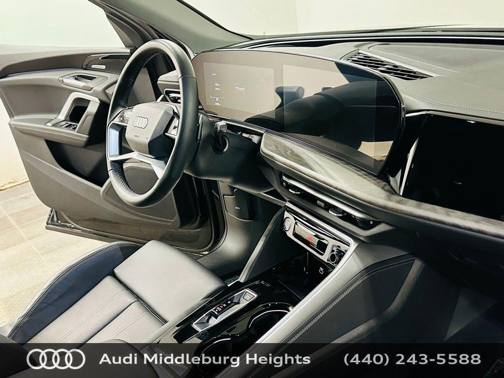 2025 Audi Q5 Premium Plus - Photo 10