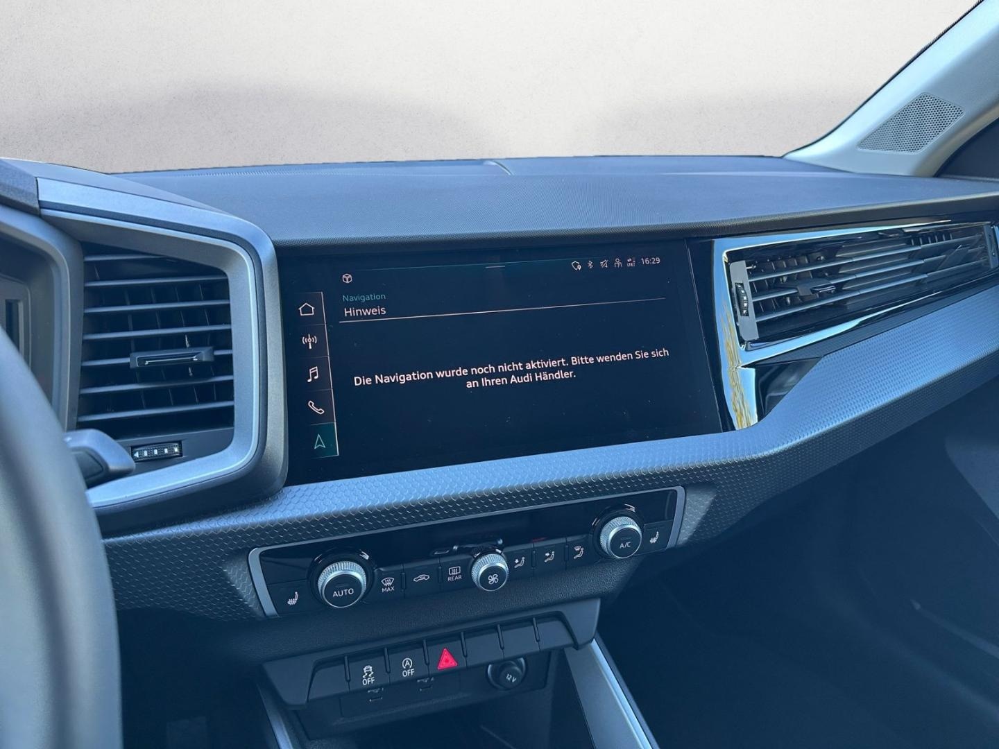 Bild über Audi A1 Sportback advanced 30 TFSI Schaltgetriebe - für weitere Informationen kontaktieren Sie den Audi Partner