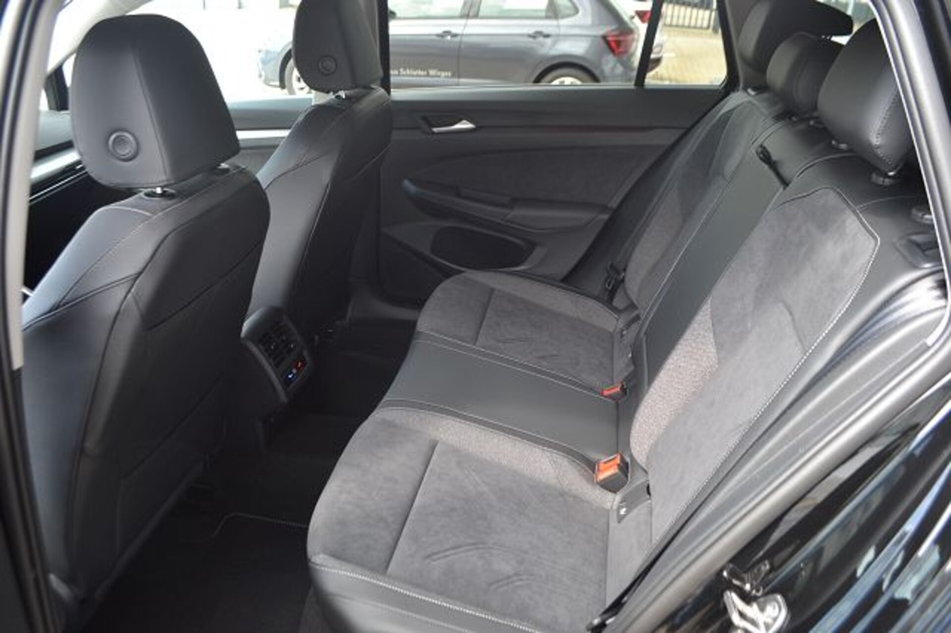 Volkswagen Golf Variant Style
