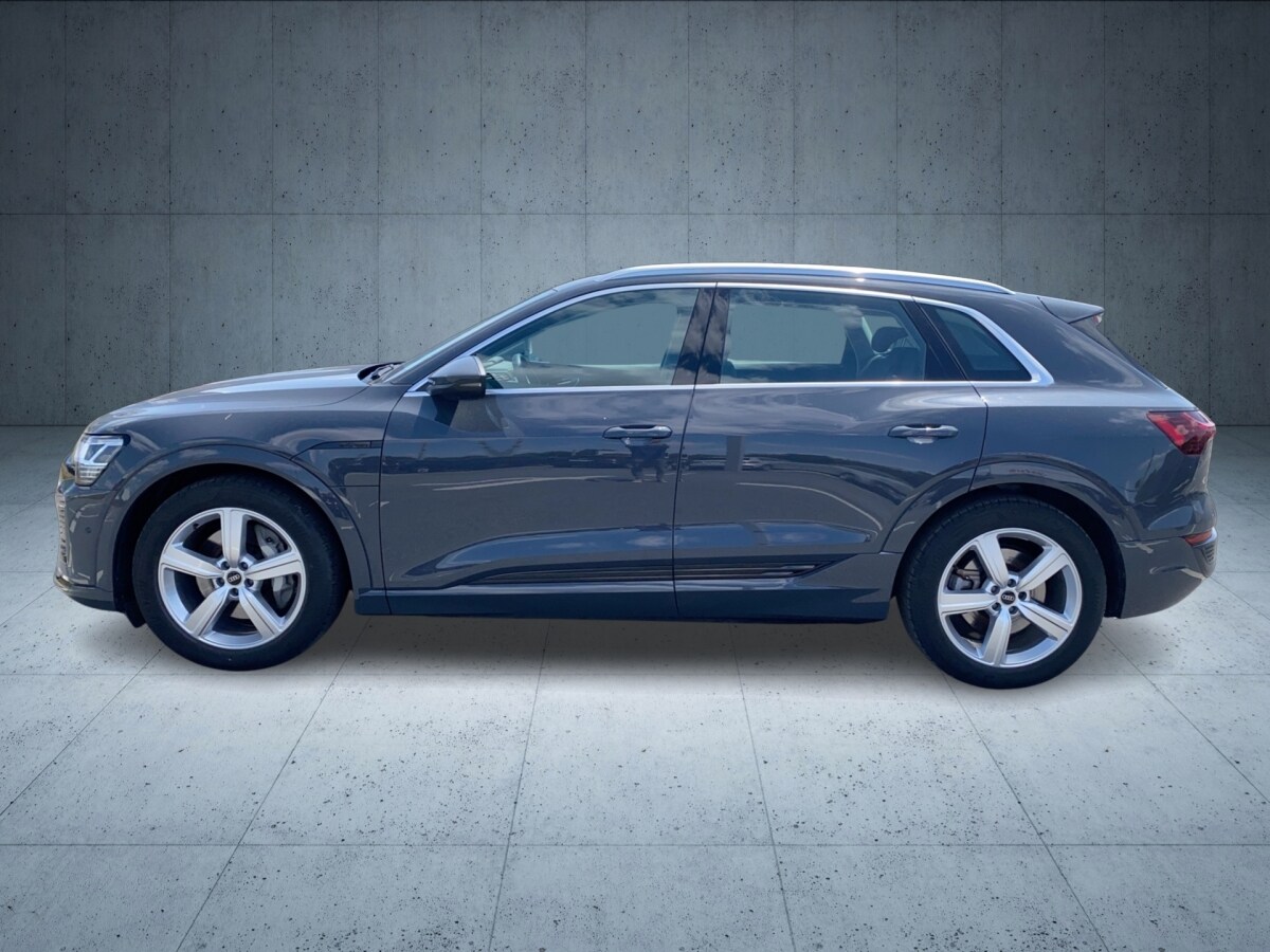 Image about Audi Q8 e-tron S line 50 e-tron quattro