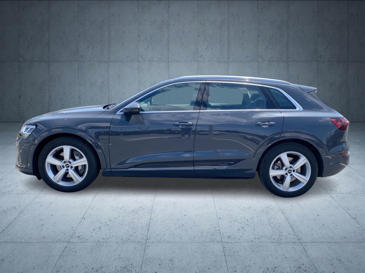 Image about Audi Q8 e-tron S line 50 e-tron quattro