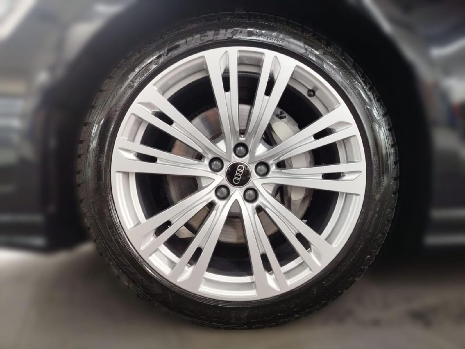 Audi A8 Lang – Bild 3