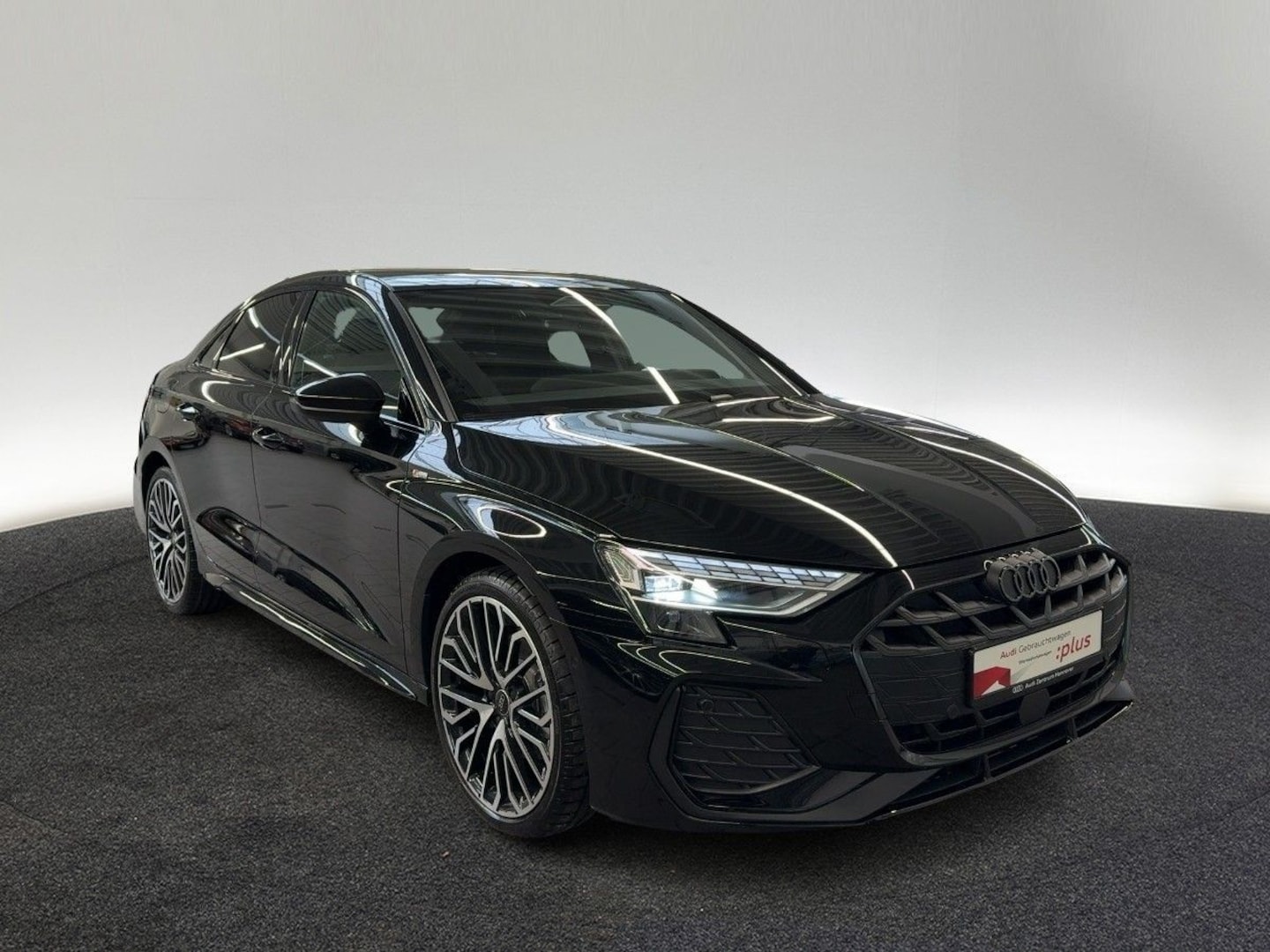 Bild über Audi A3 Limousine S line TDI 110 kW S tronic - für weitere Informationen kontaktieren Sie den Audi Partner