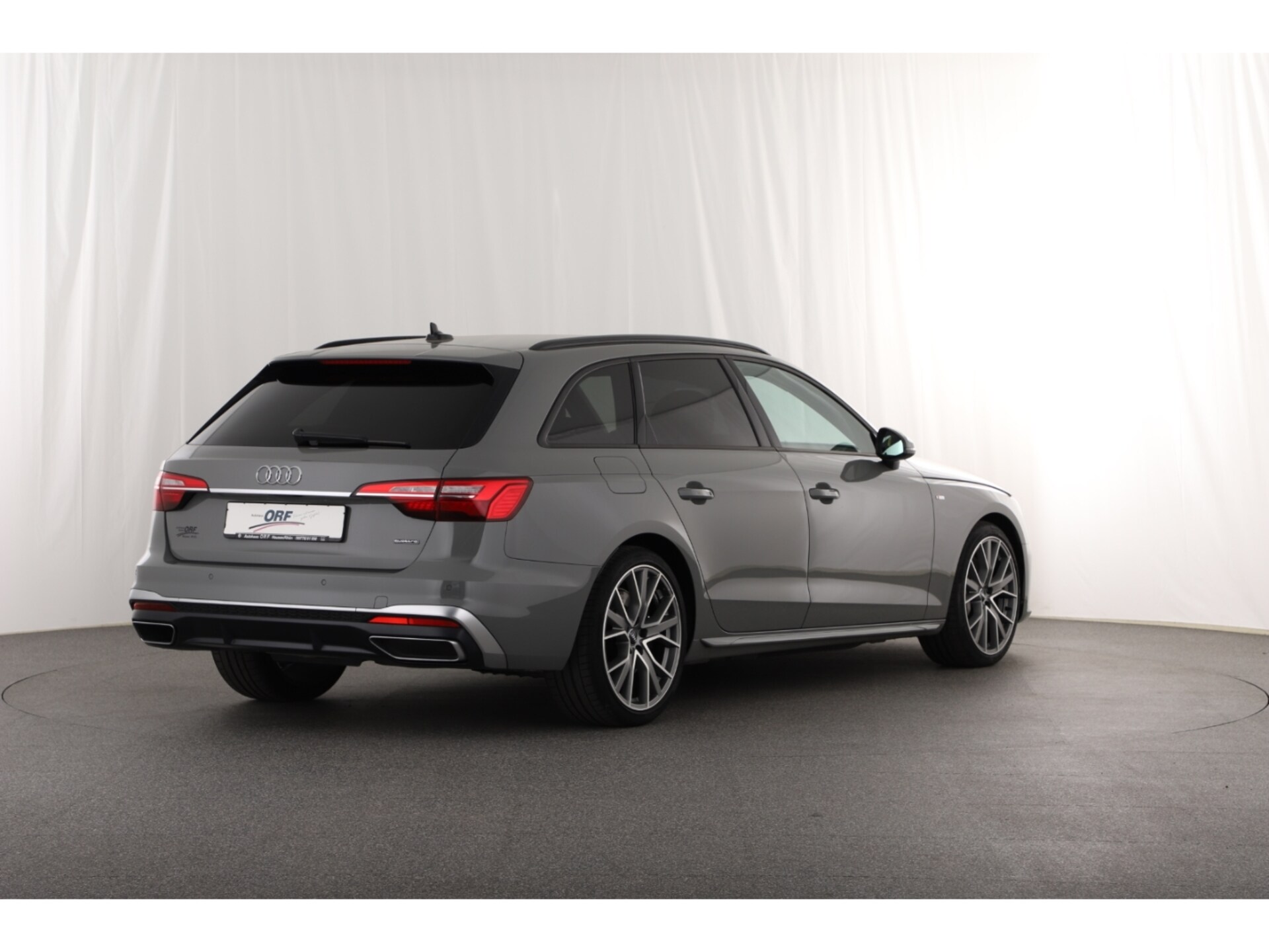 Audi A4 Avant S line