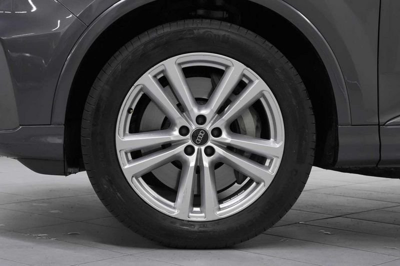 Image about Audi Q7 TFSI e Sport 55 TFSI e quattro 280 kW (381 PS) tiptronic