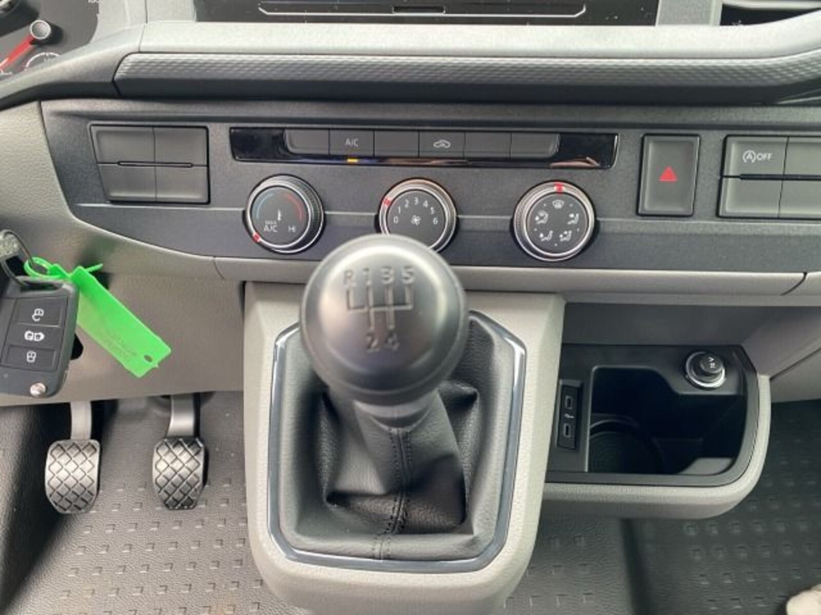 Volkswagen T6.1 Transporter Kasten kurzer Radstand – Bild 20