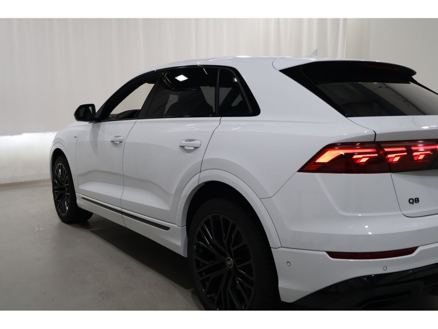 Bild über Audi Q8 SUV 50 TDI quattro tiptronic - für weitere Informationen kontaktieren Sie den Audi Partner