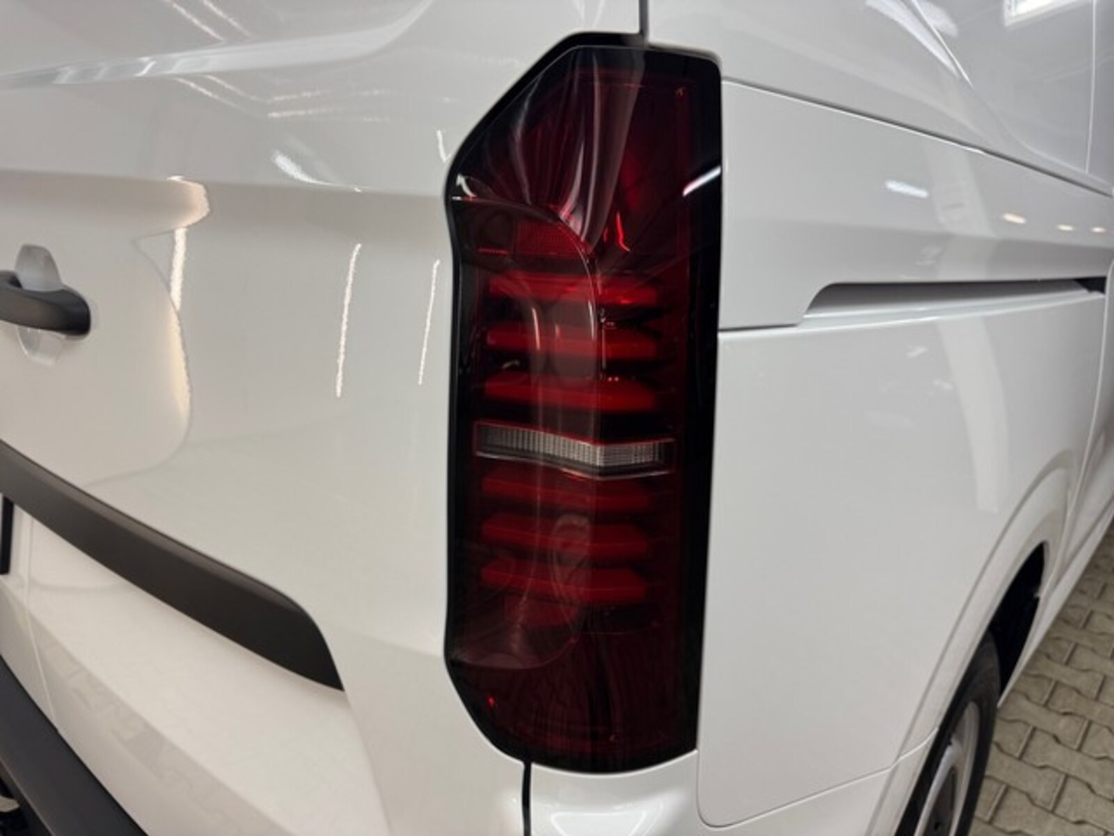 Volkswagen Transporter Kasten kurzer Radstand – Bild 12
