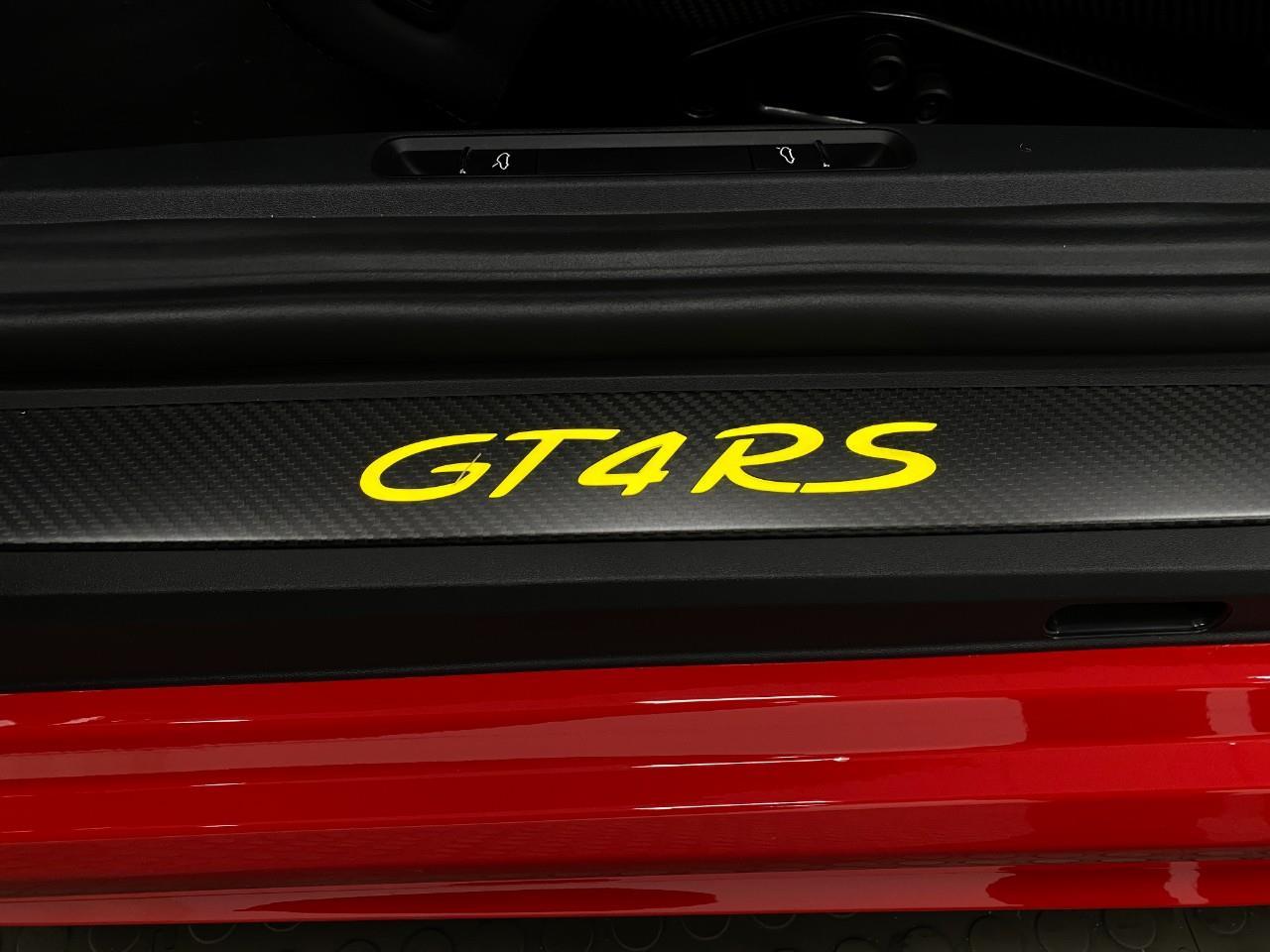 2025 Porsche 718 GT4 RS - Photo 31