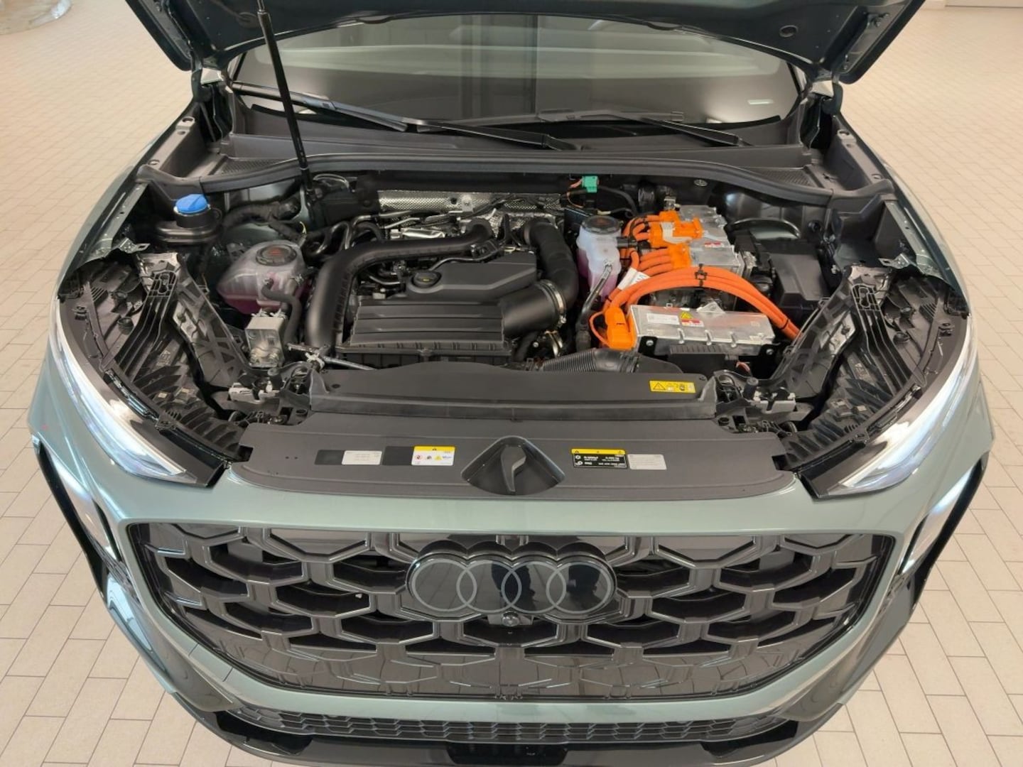 Bild über Audi Q3 SUV e-hybrid e-hybrid 200 kW S tronic - für weitere Informationen kontaktieren Sie den Audi Partner